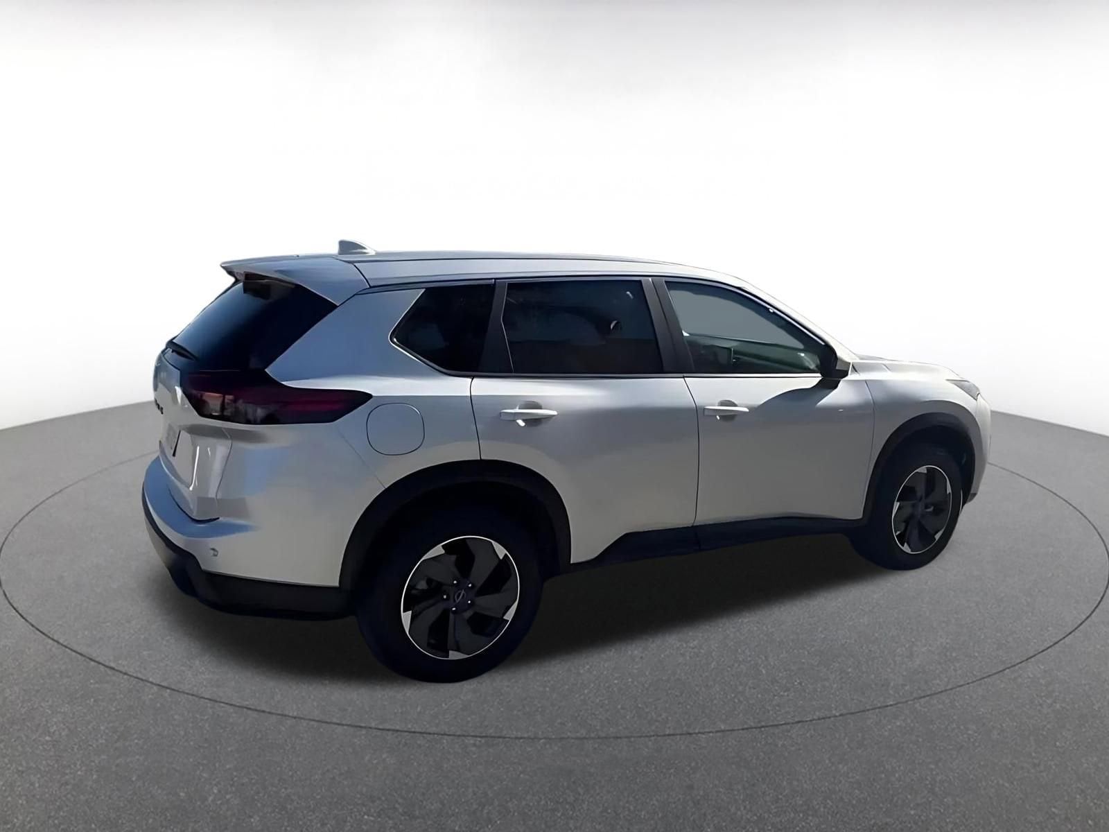 Thumbnail: 2025 Nissan Rogue - 15