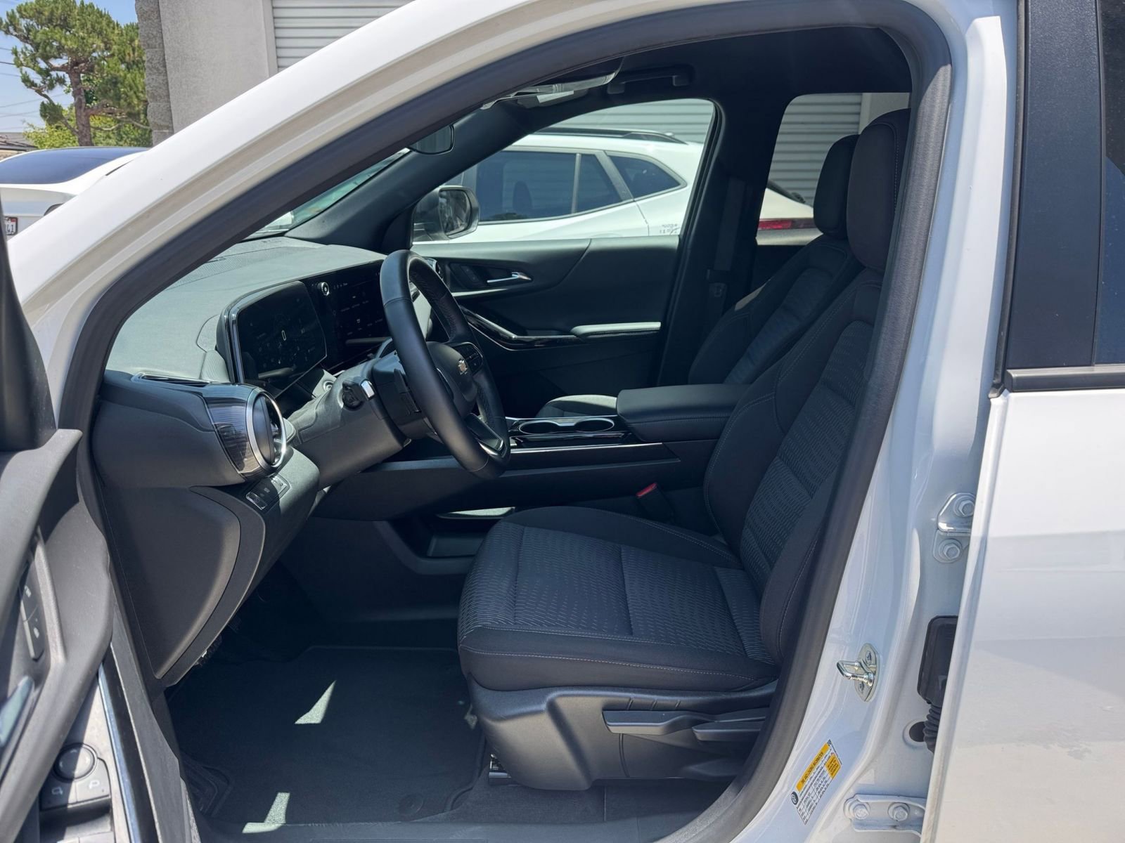 Thumbnail: 2025 Chevrolet Equinox - 27