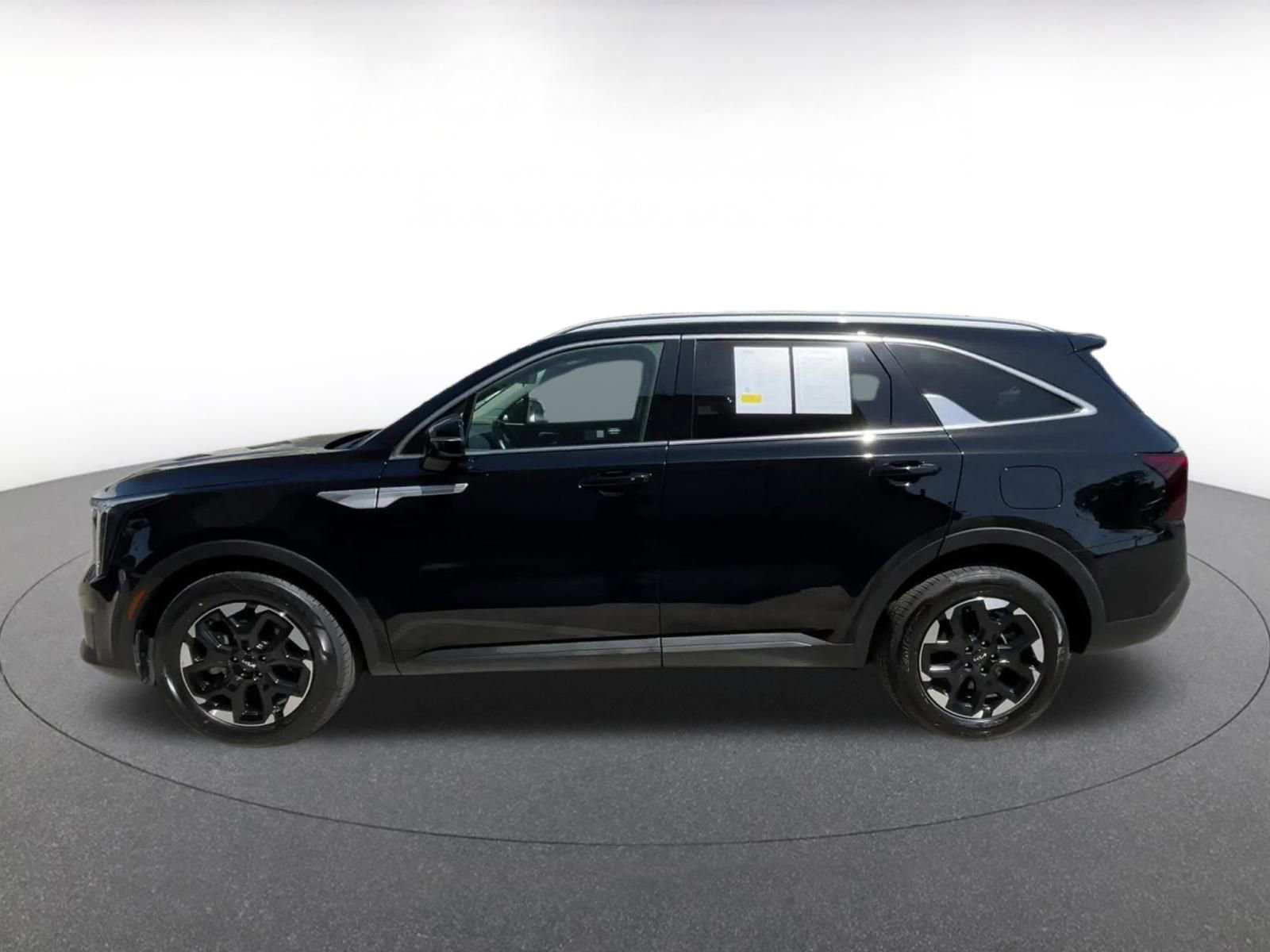 Thumbnail: 2024 Kia Sorento - 8
