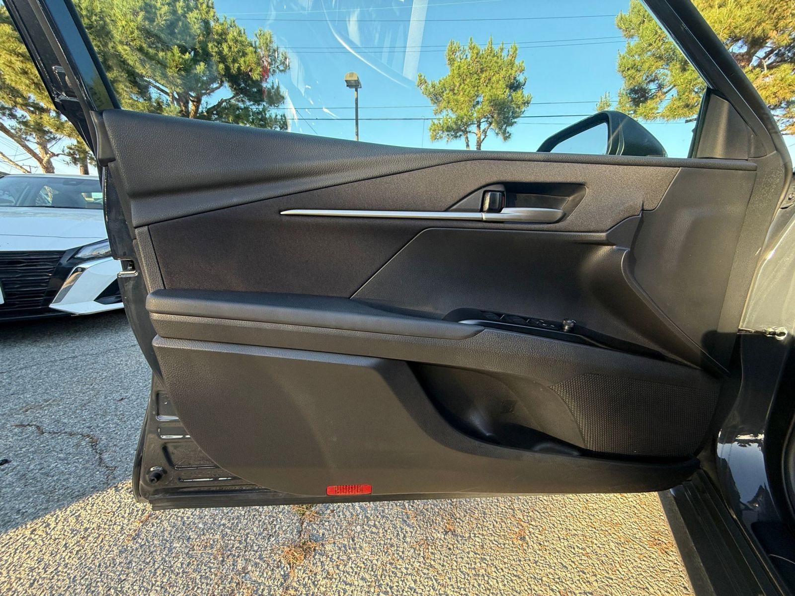 Thumbnail: 2025 Toyota Camry - 18