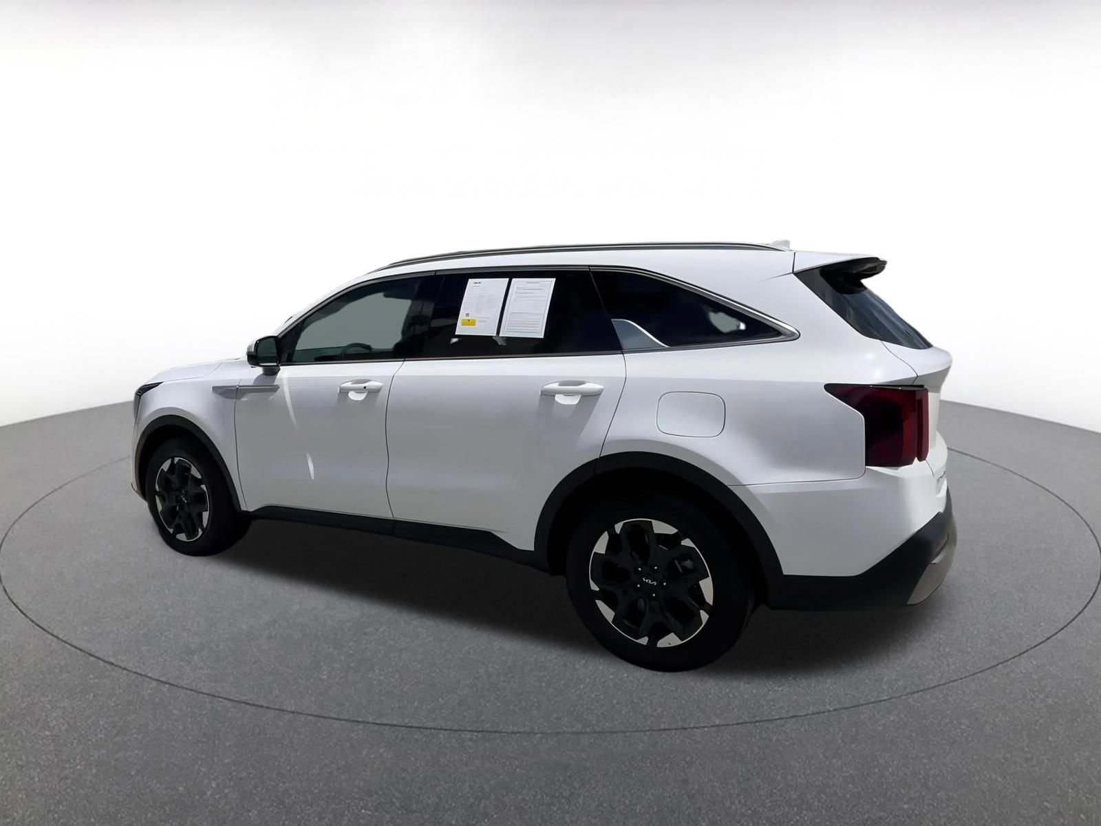 Thumbnail: 2024 Kia Sorento - 10