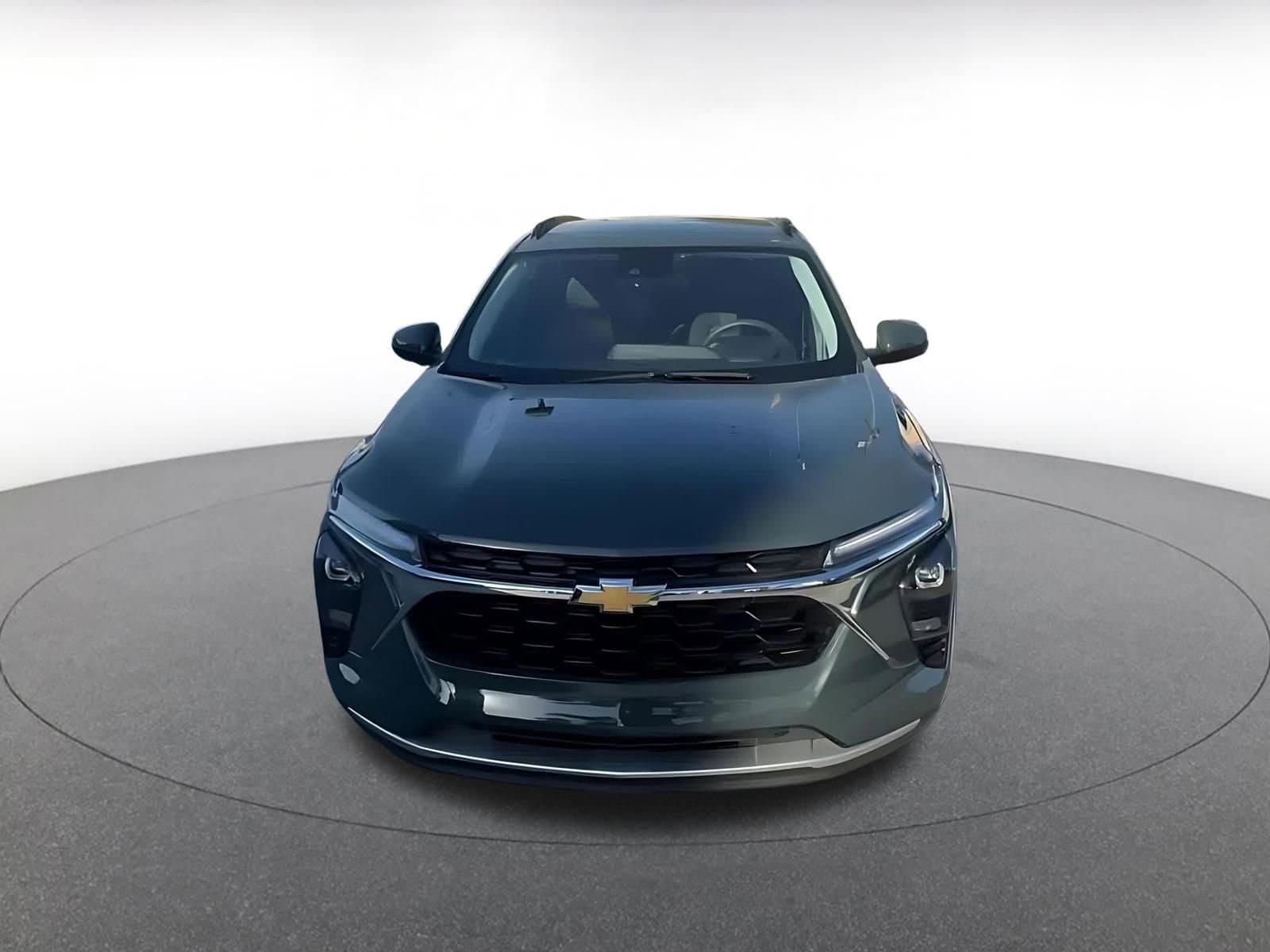 Thumbnail: 2025 Chevrolet Trax - 4