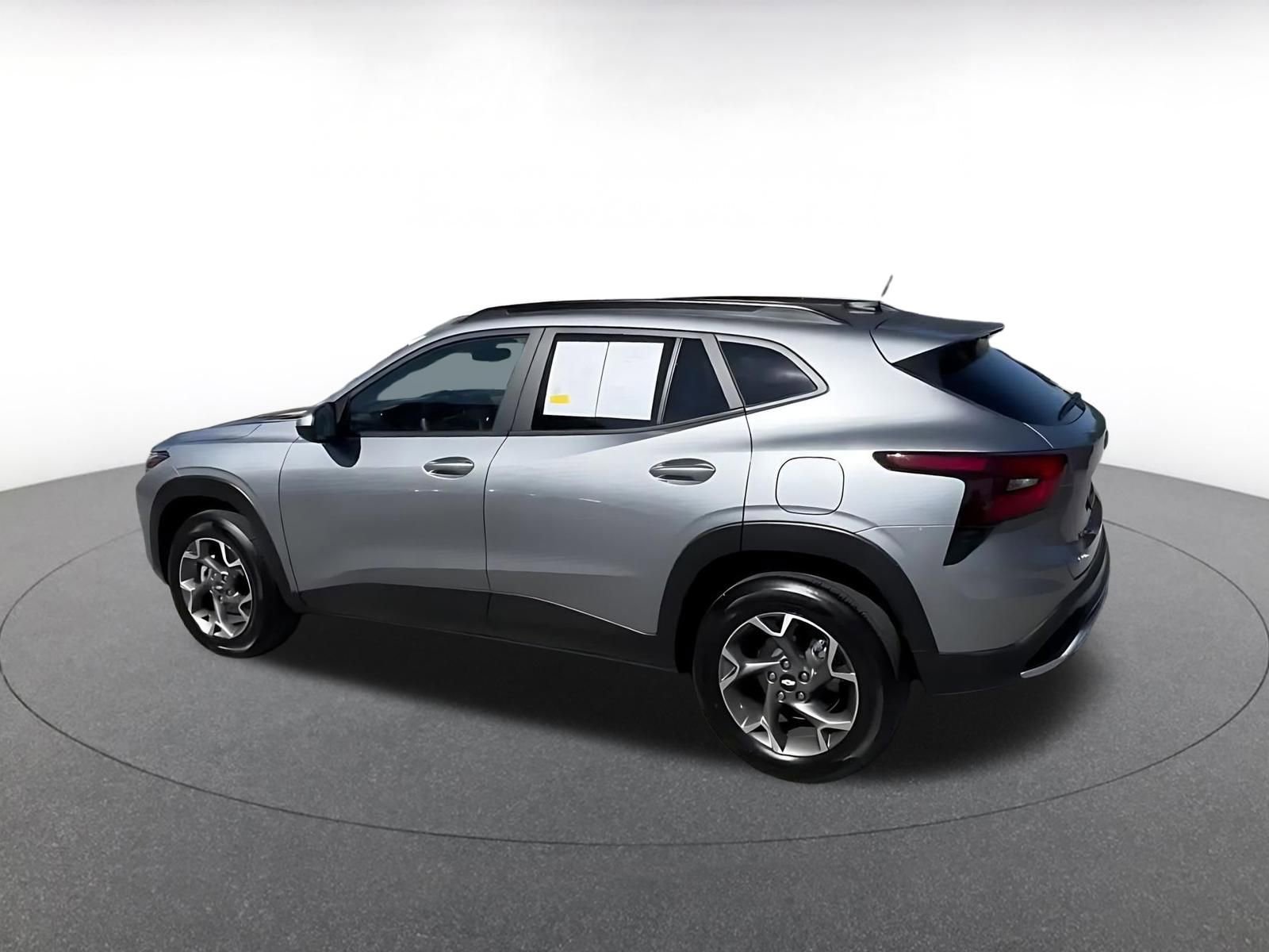 Thumbnail: 2025 Chevrolet Trax - 10