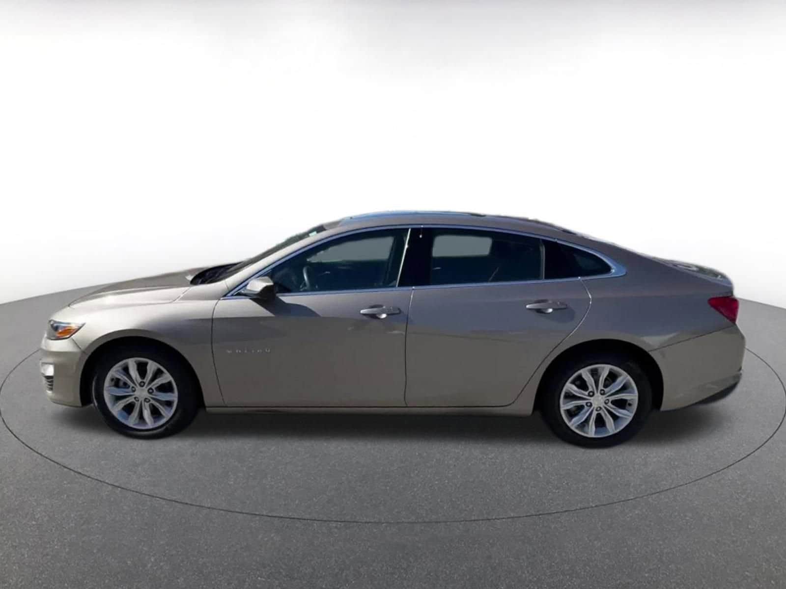 Thumbnail: 2024 Chevrolet Malibu - 9