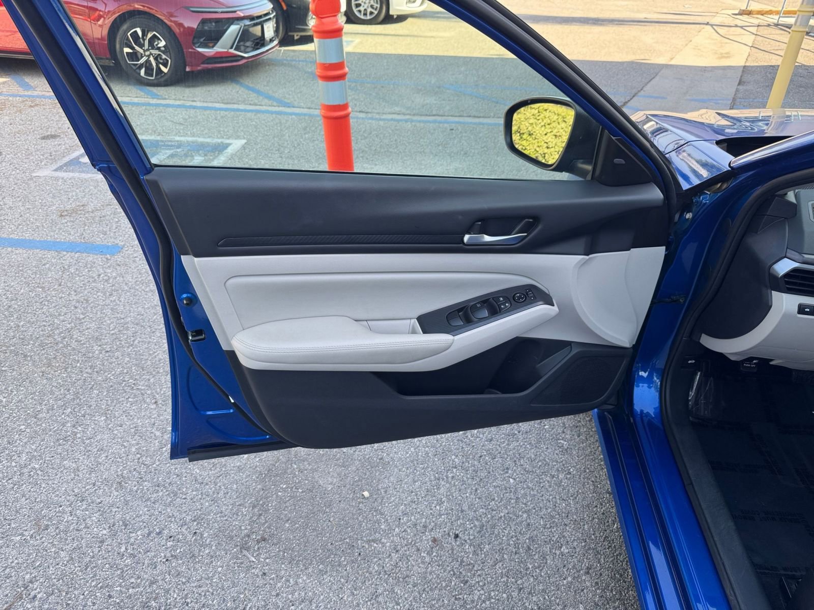 Thumbnail: 2025 Nissan Altima - 18