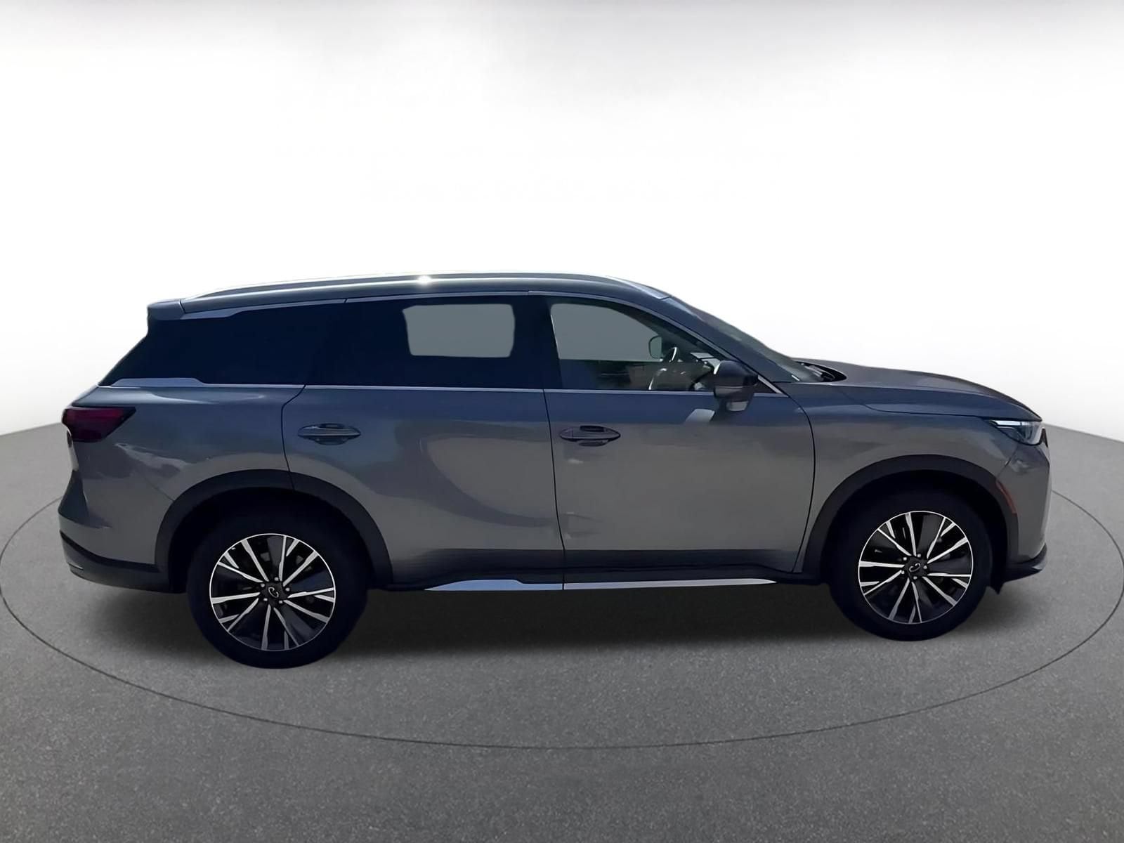 Thumbnail: 2026 INFINITI QX60 - 16