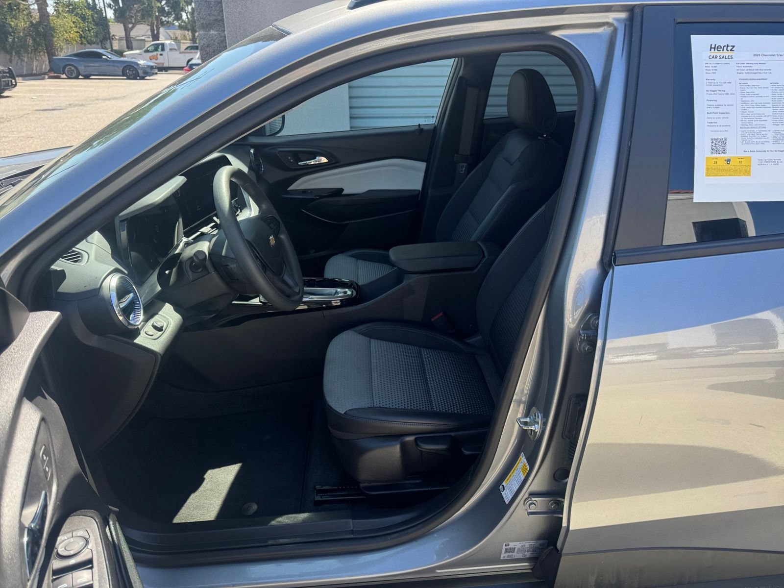 Thumbnail: 2025 Chevrolet Trax - 26