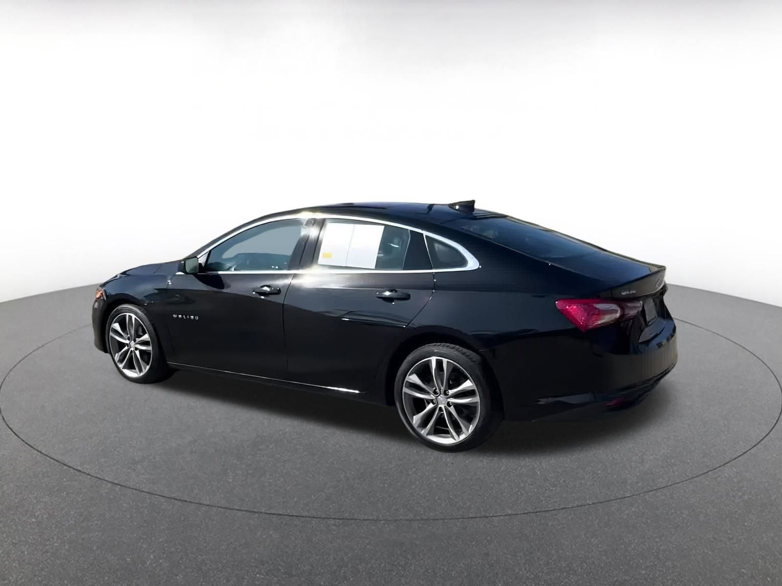 Thumbnail: 2024 Chevrolet Malibu - 9