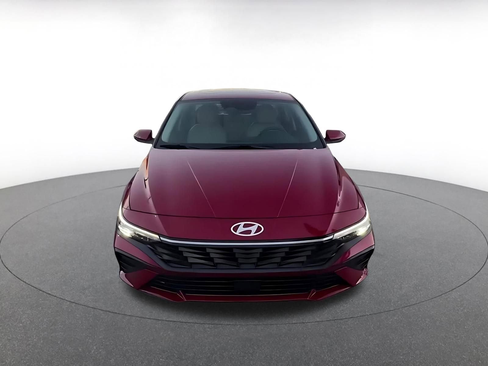 Thumbnail: 2025 Hyundai Elantra - 4