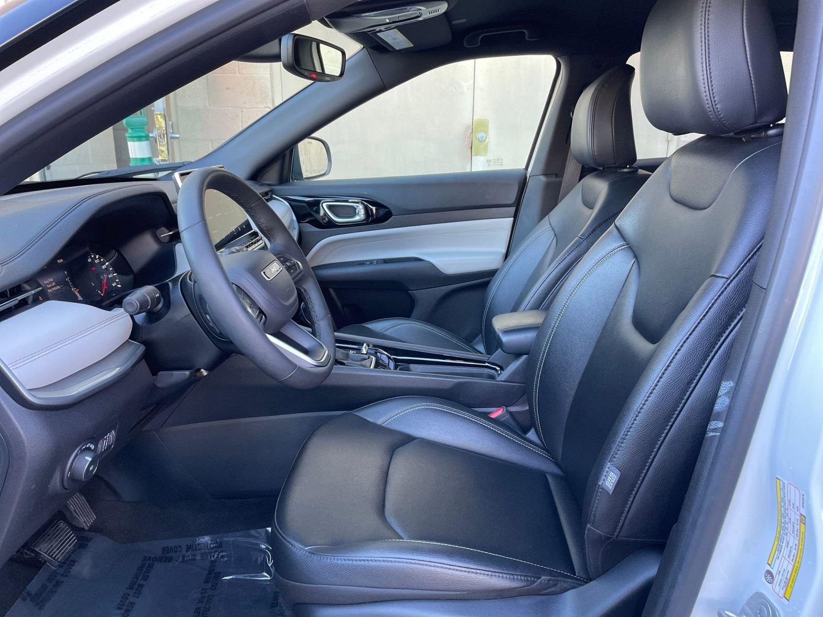 Thumbnail: 2025 Jeep Compass - 27