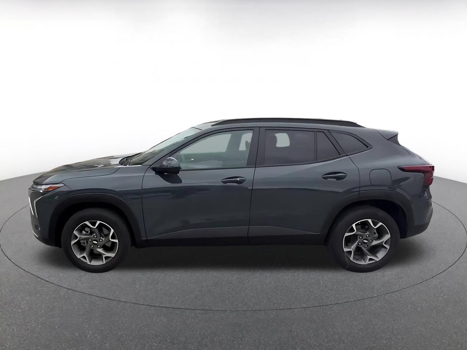 Thumbnail: 2025 Chevrolet Trax - 7