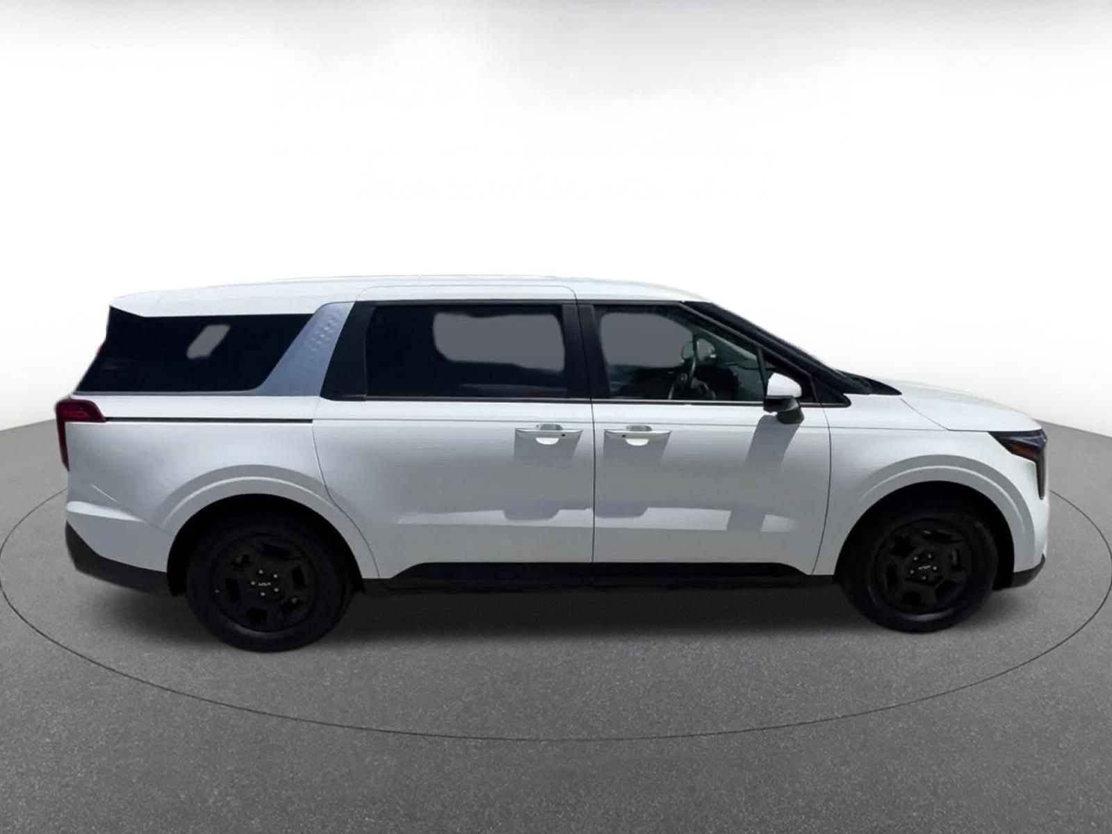 Thumbnail: 2026 Kia Carnival - 16
