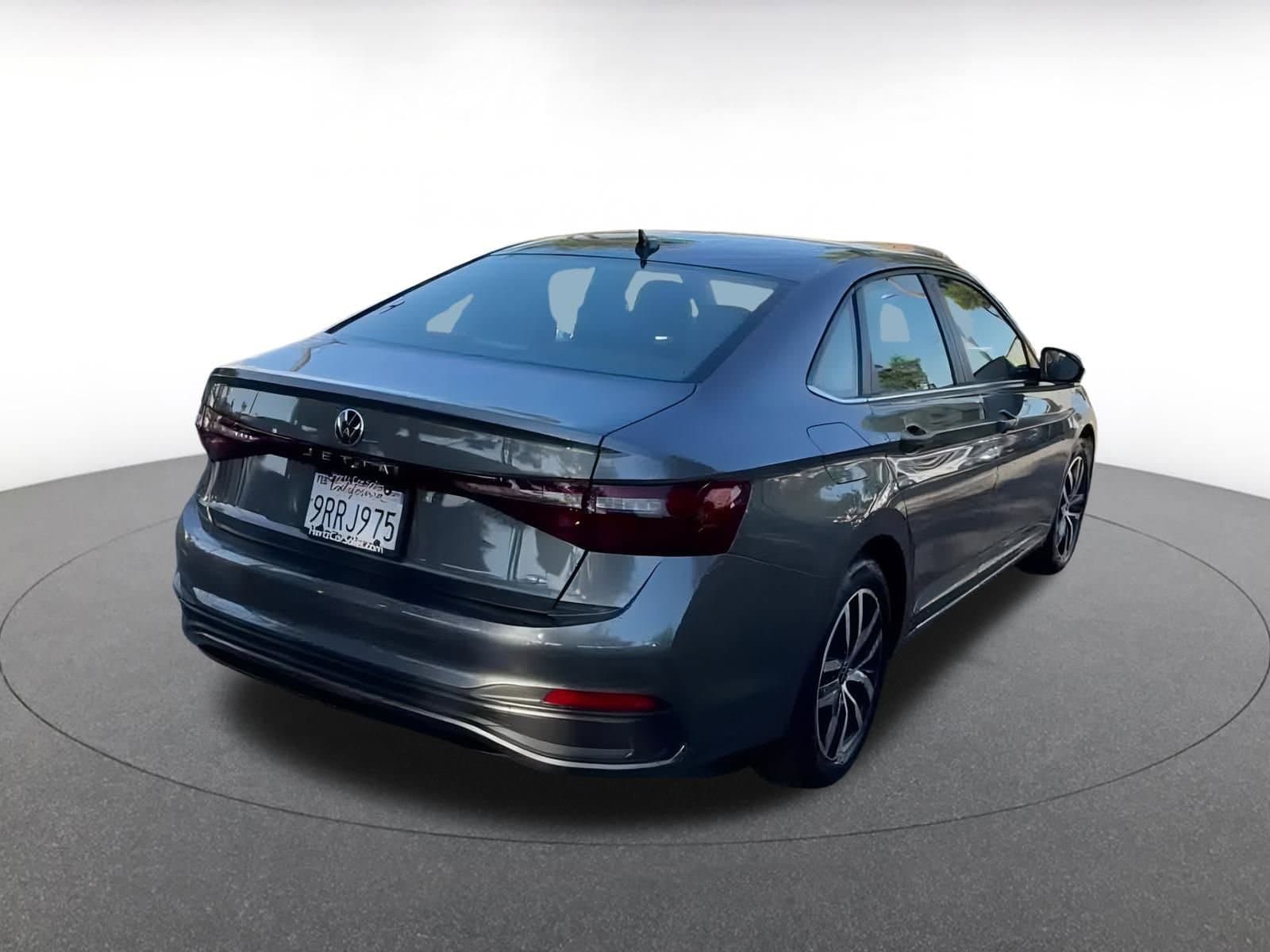 Thumbnail: 2025 Volkswagen Jetta - 12