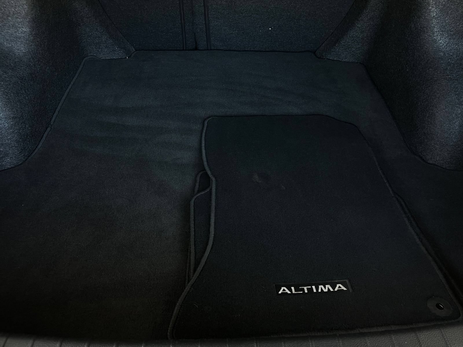 Thumbnail: 2025 Nissan Altima - 32