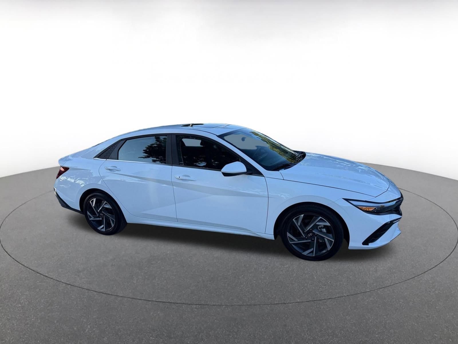 Thumbnail: 2025 Hyundai Elantra - 1