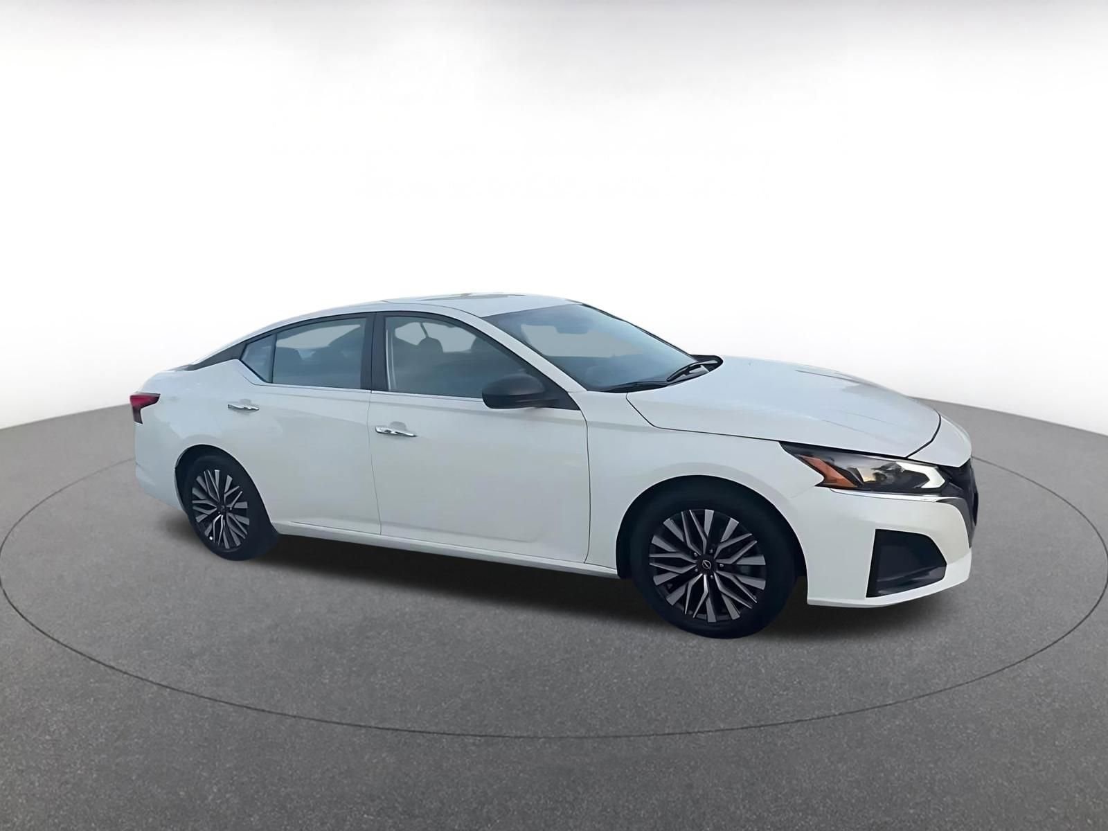 Thumbnail: 2025 Nissan Altima - 2