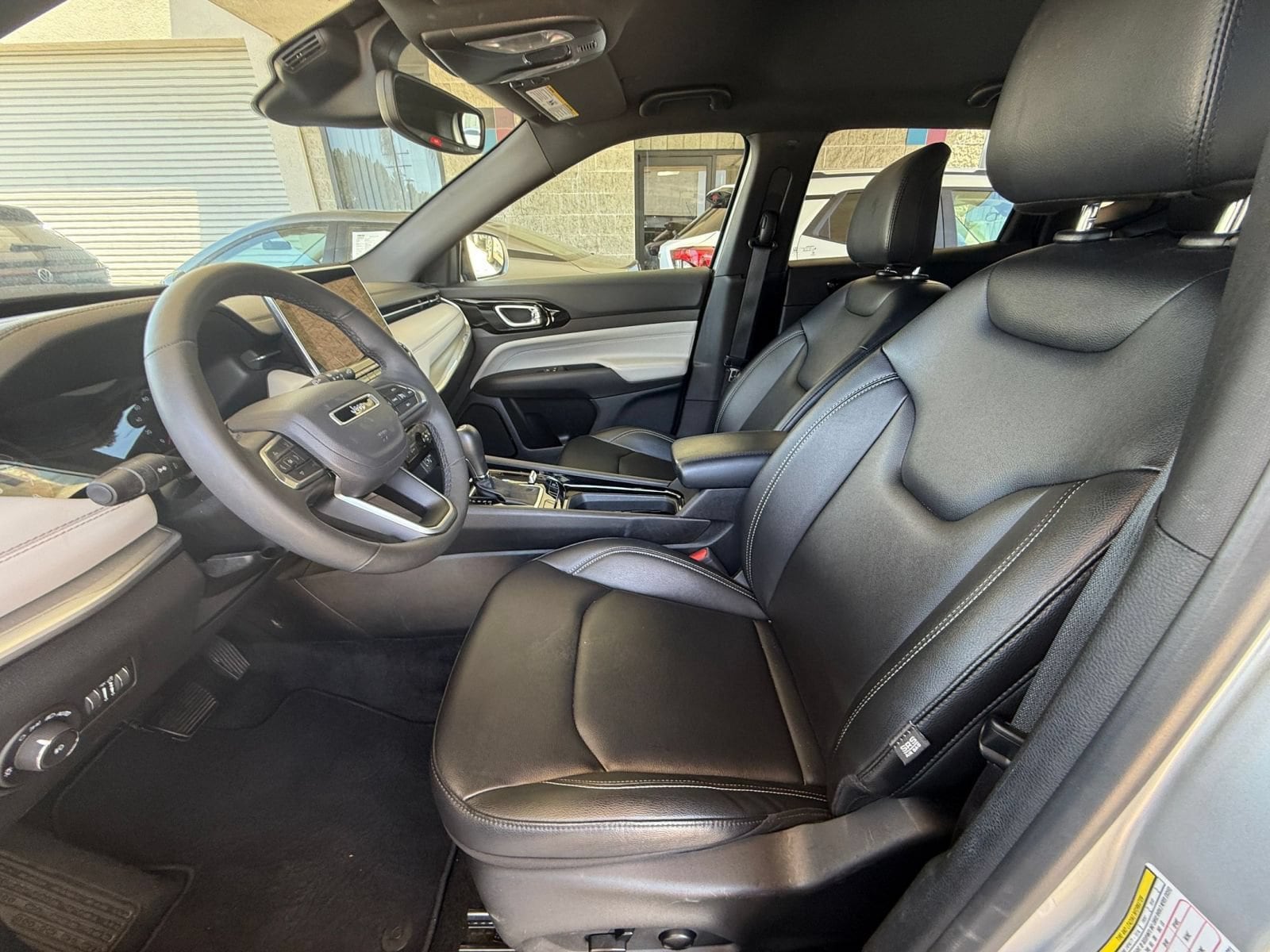 Thumbnail: 2025 Jeep Compass - 24
