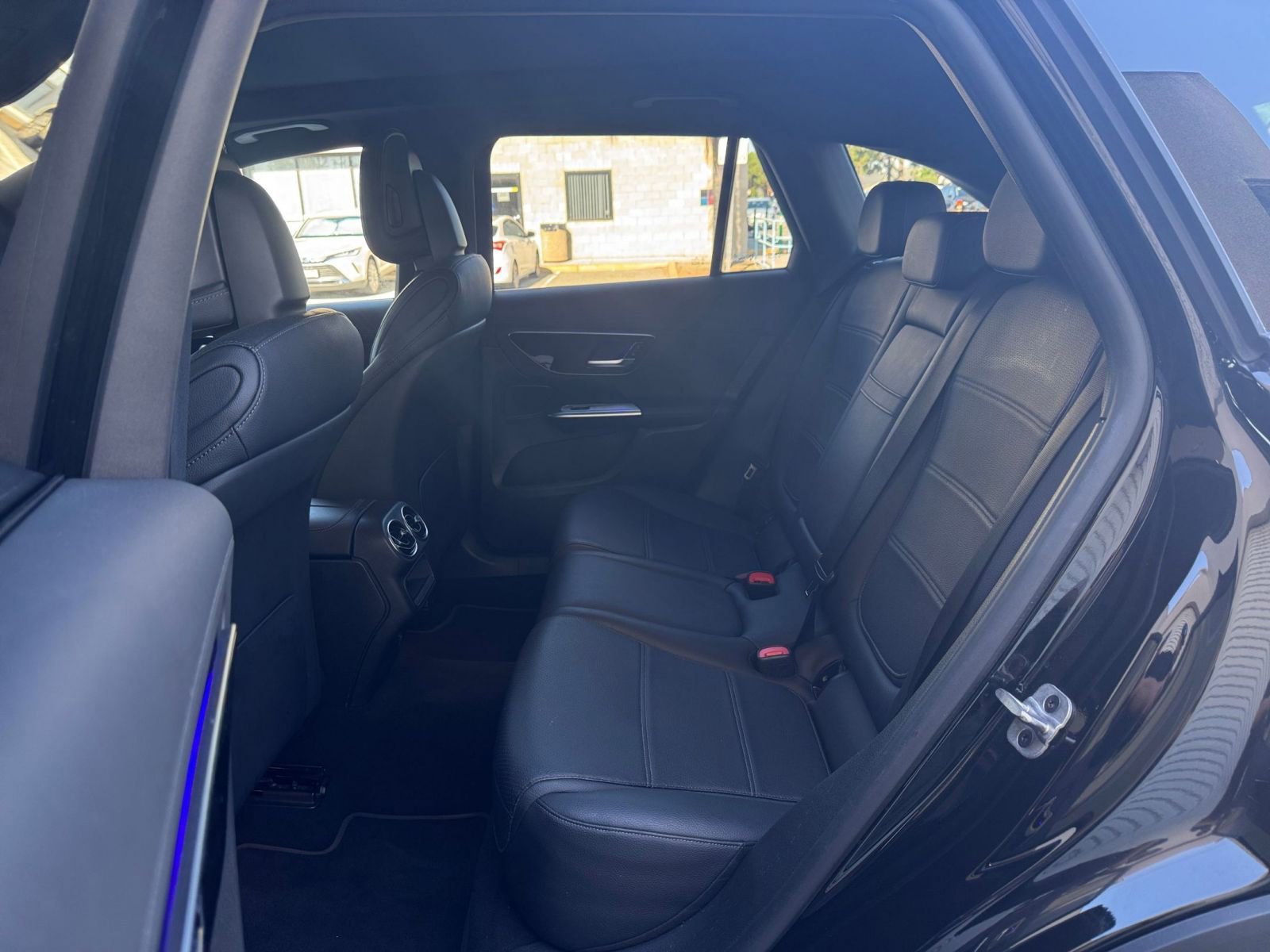 Thumbnail: 2024 Mercedes-Benz GLC - 24