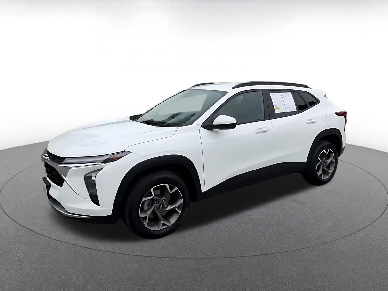 Thumbnail: 2025 Chevrolet Trax - 8