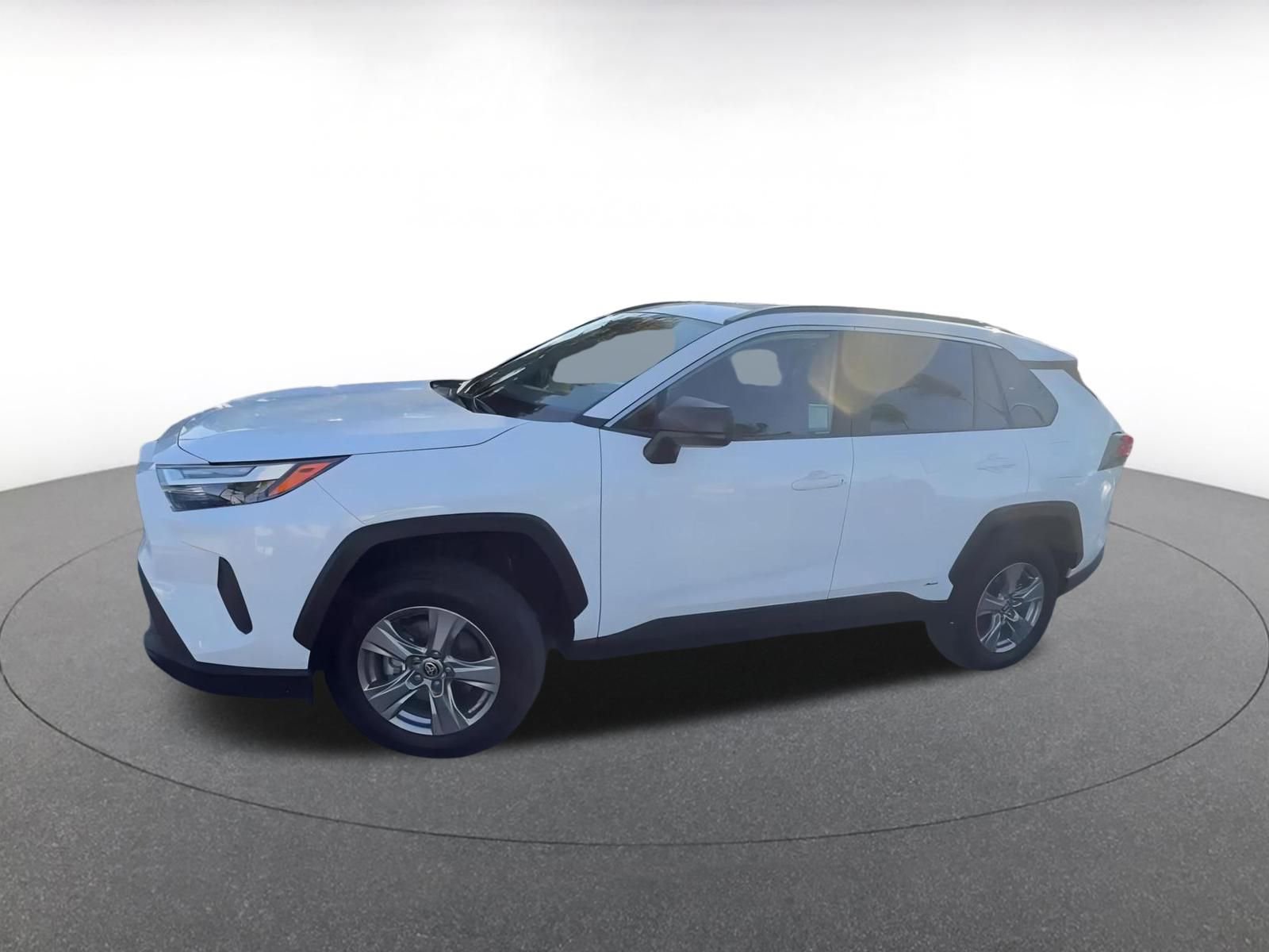 Thumbnail: 2025 Toyota RAV4 - 8