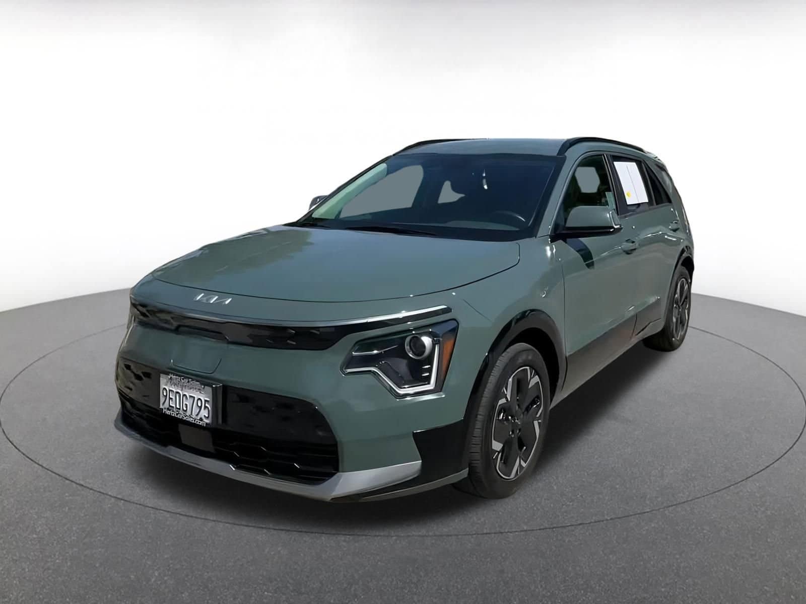 Thumbnail: 2023 Kia Niro - 6