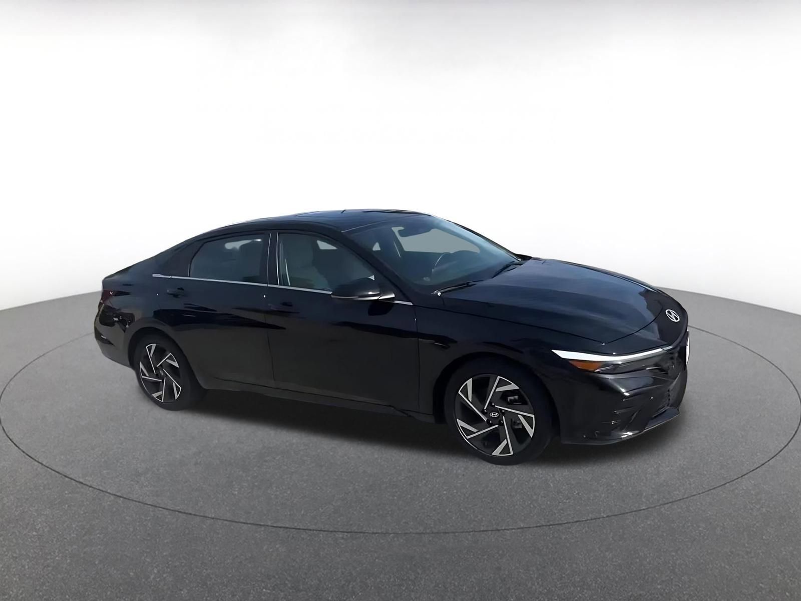 Thumbnail: 2025 Hyundai Elantra - 2