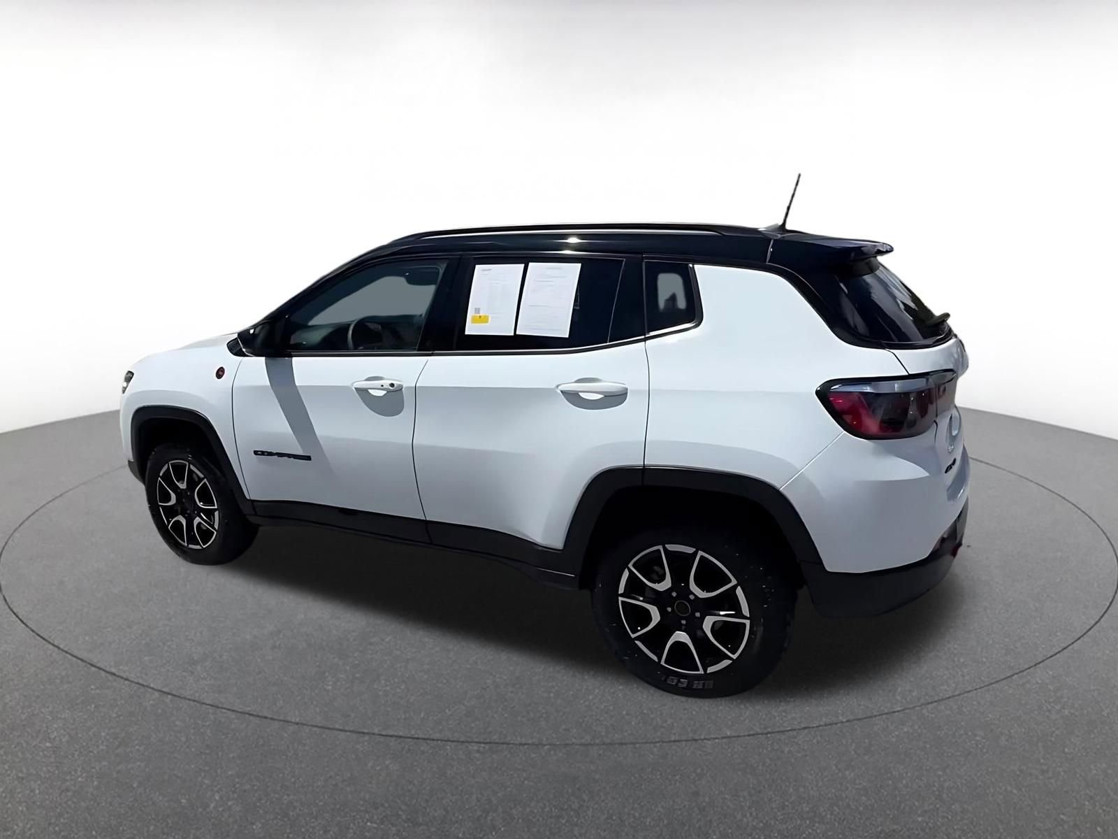 Thumbnail: 2025 Jeep Compass - 10