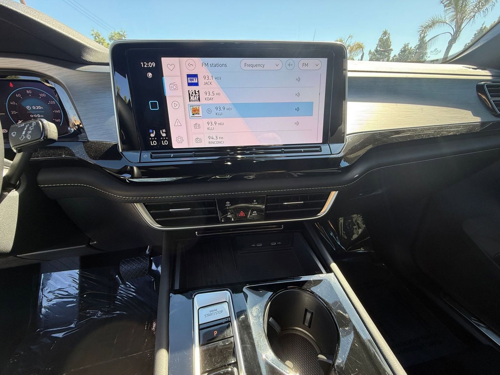 Thumbnail: 2025 Volkswagen Atlas - 18