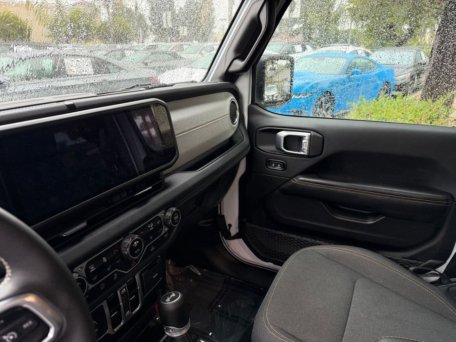 Thumbnail: 2025 Jeep Wrangler - 31