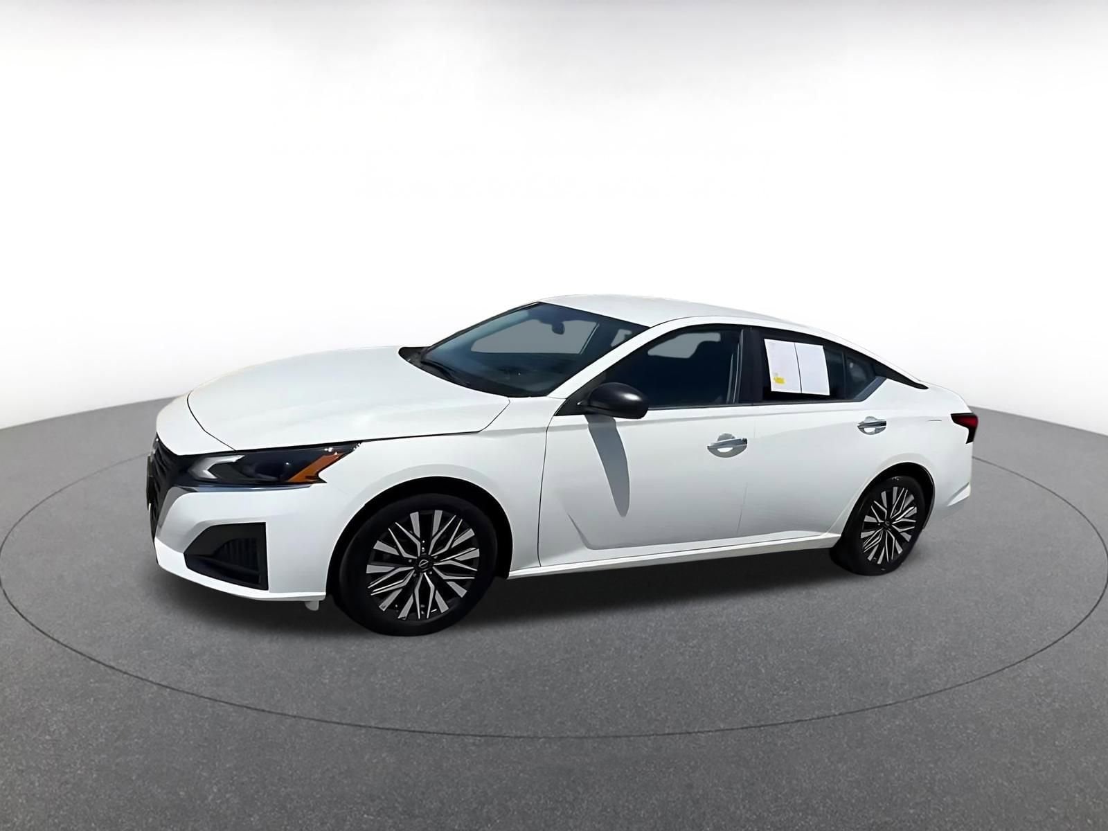 Thumbnail: 2025 Nissan Altima - 8