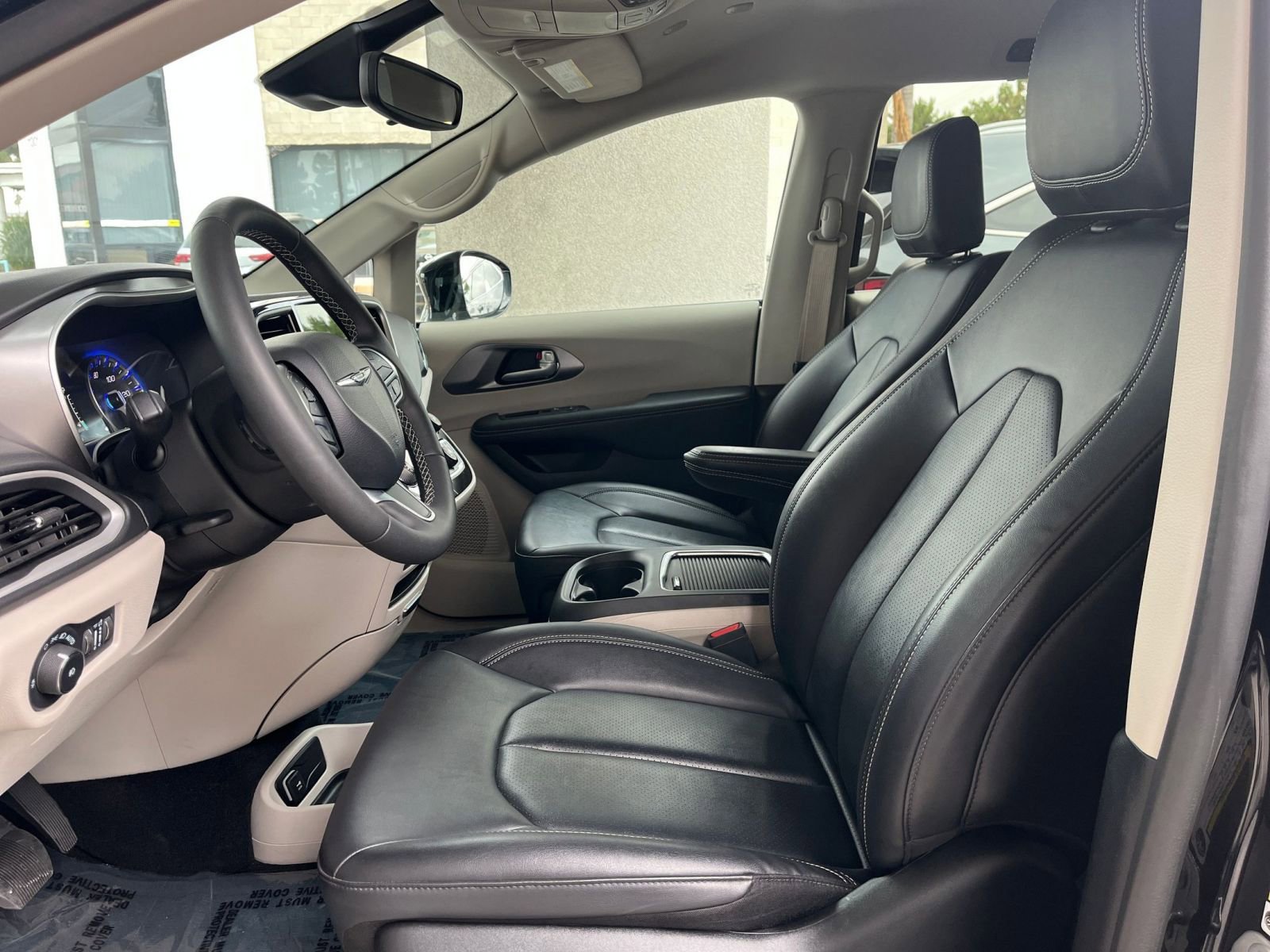 Thumbnail: 2024 Chrysler Pacifica - 27