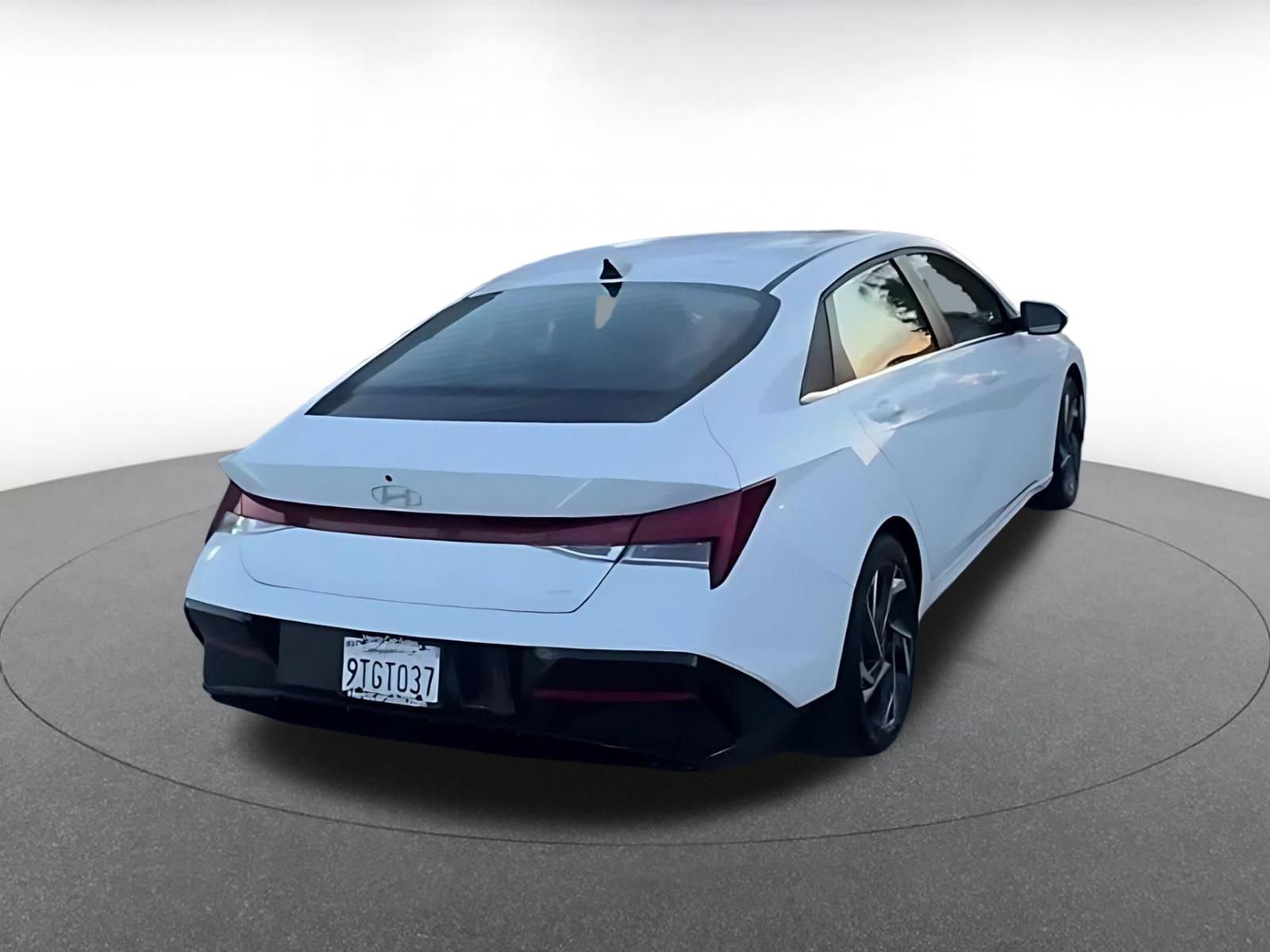 Thumbnail: 2025 Hyundai Elantra - 10