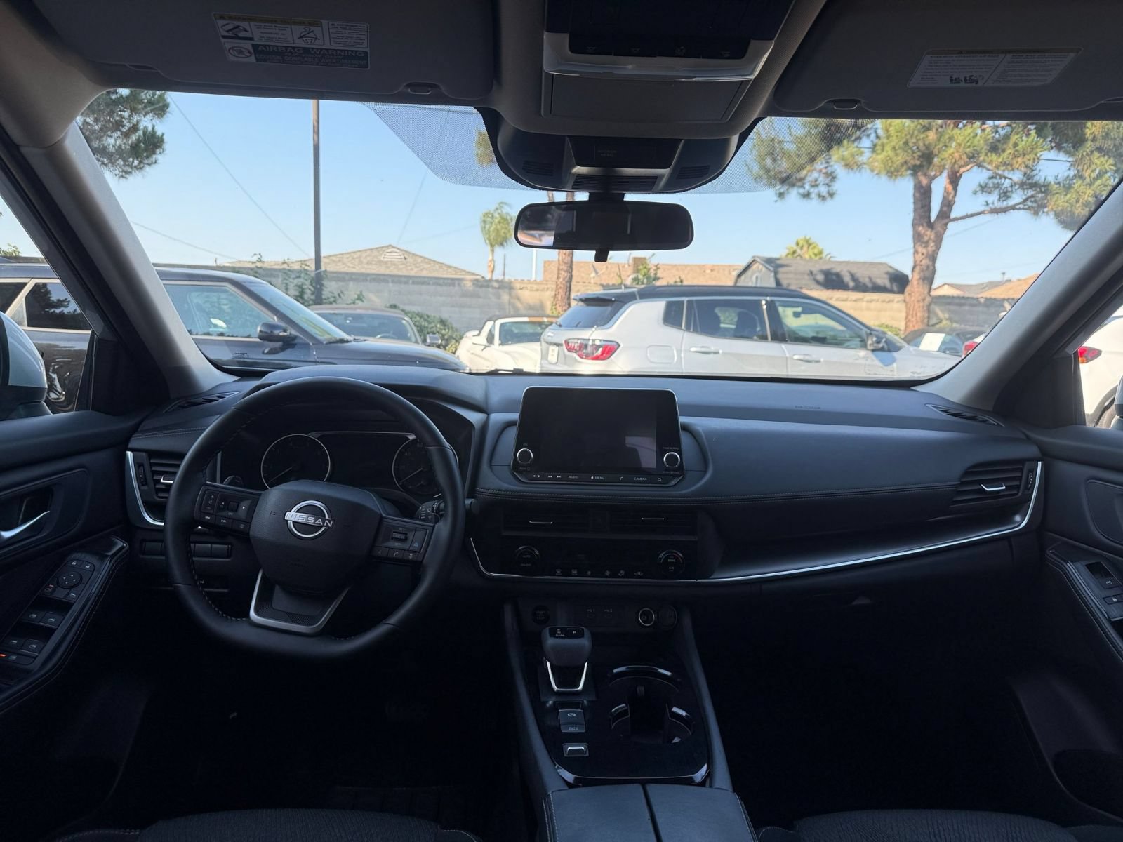 Thumbnail: 2025 Nissan Rogue - 25