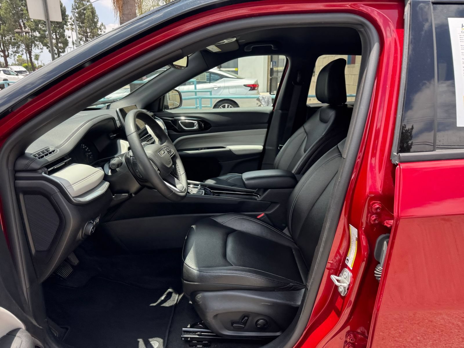 Thumbnail: 2025 Jeep Compass - 28
