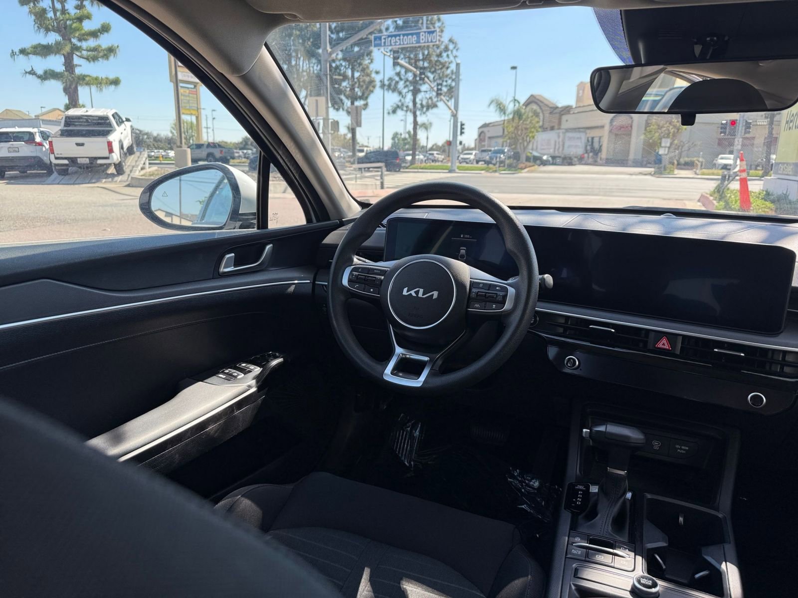 Thumbnail: 2025 Kia K5 - 31