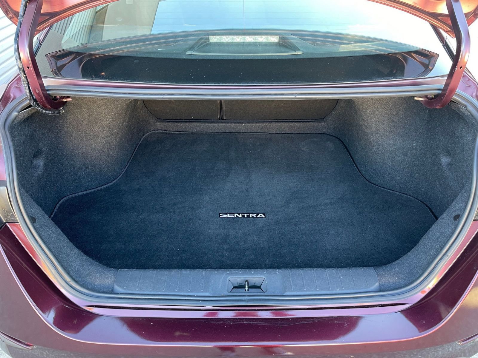 Thumbnail: 2025 Nissan Sentra - 31