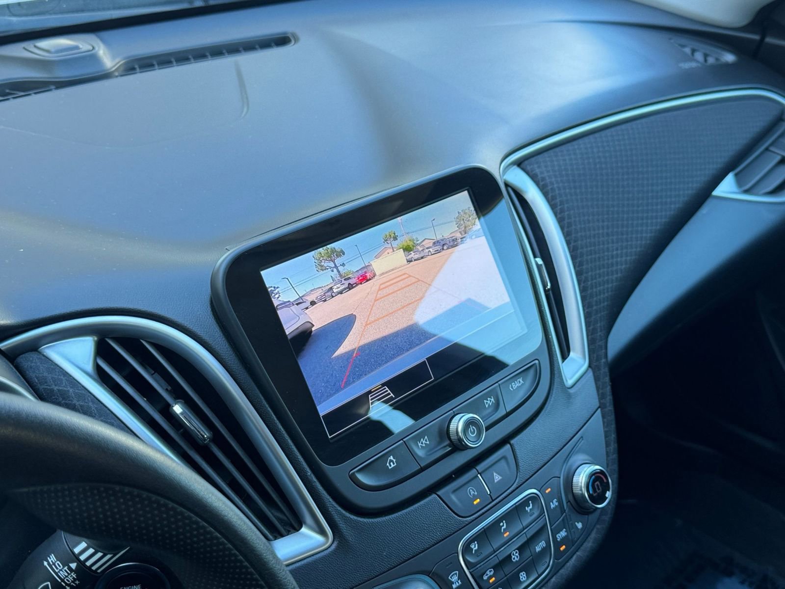 Thumbnail: 2024 Chevrolet Malibu - 24