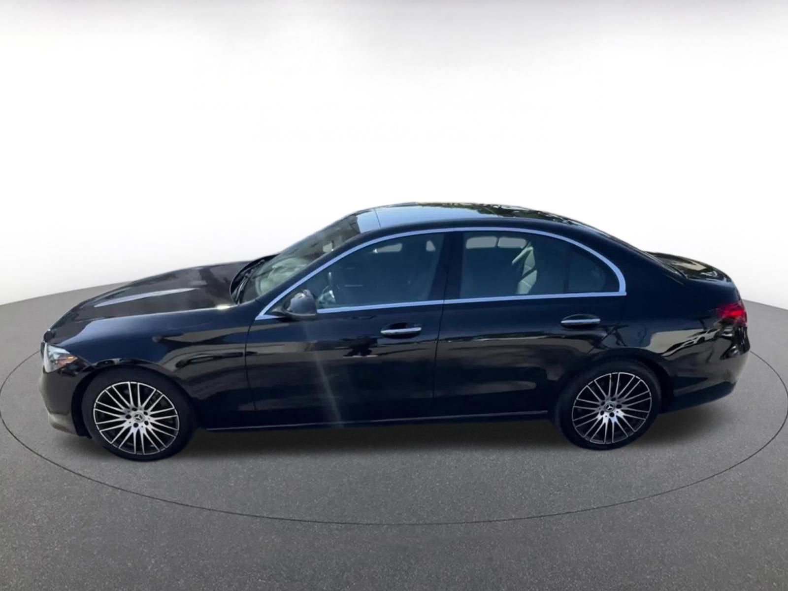 Thumbnail: 2024 Mercedes-Benz C-Class - 9