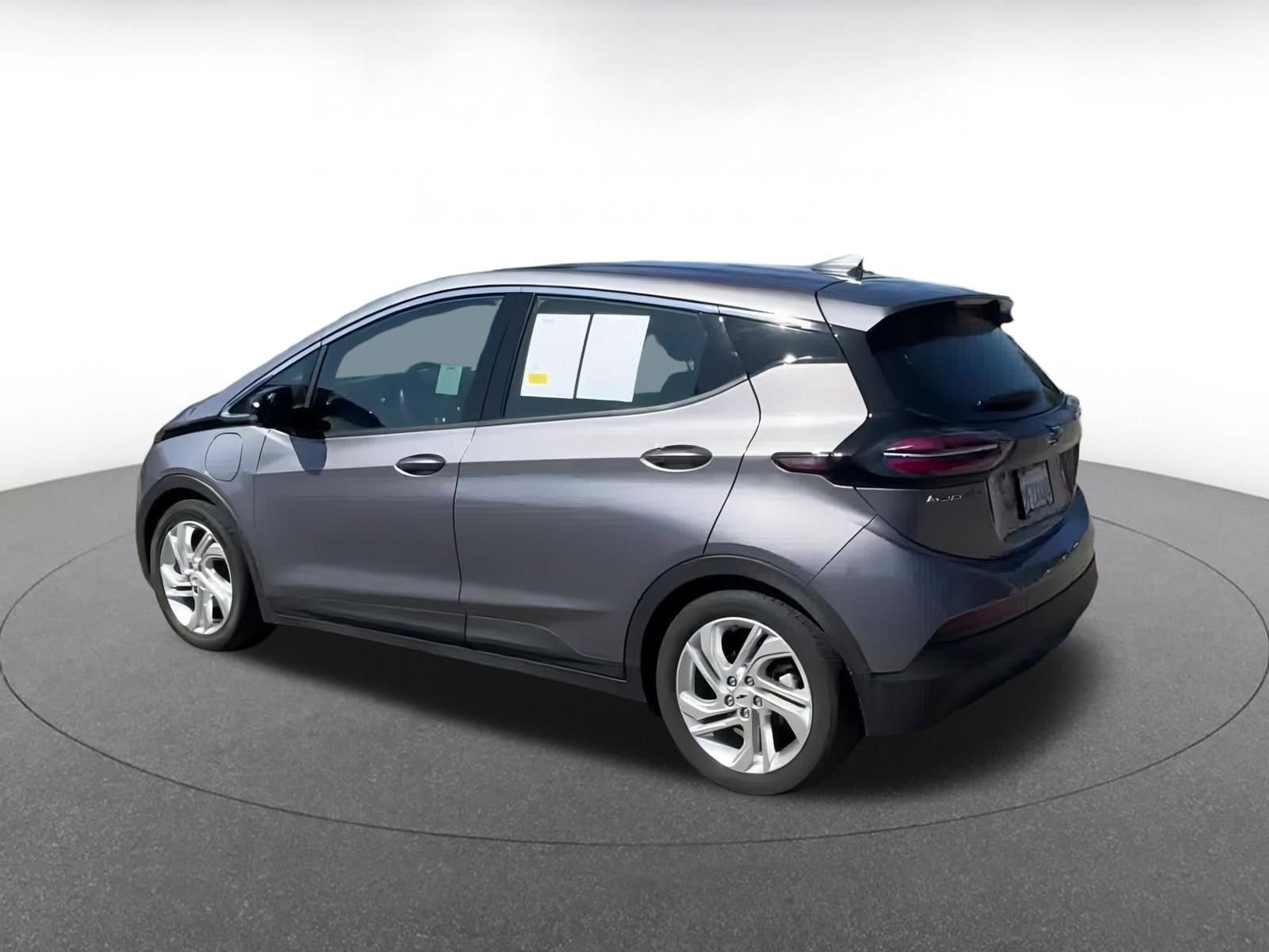 Thumbnail: 2023 Chevrolet Bolt EV - 10