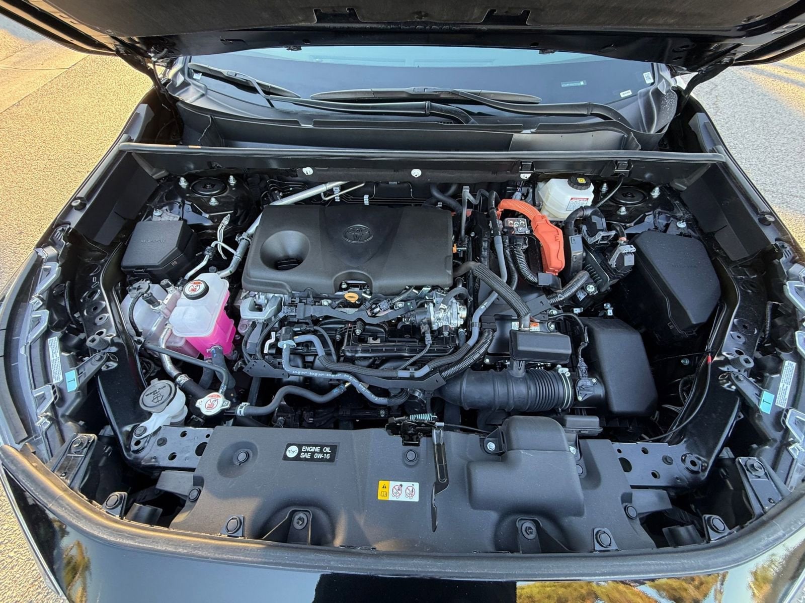 Thumbnail: 2025 Toyota RAV4 - 28