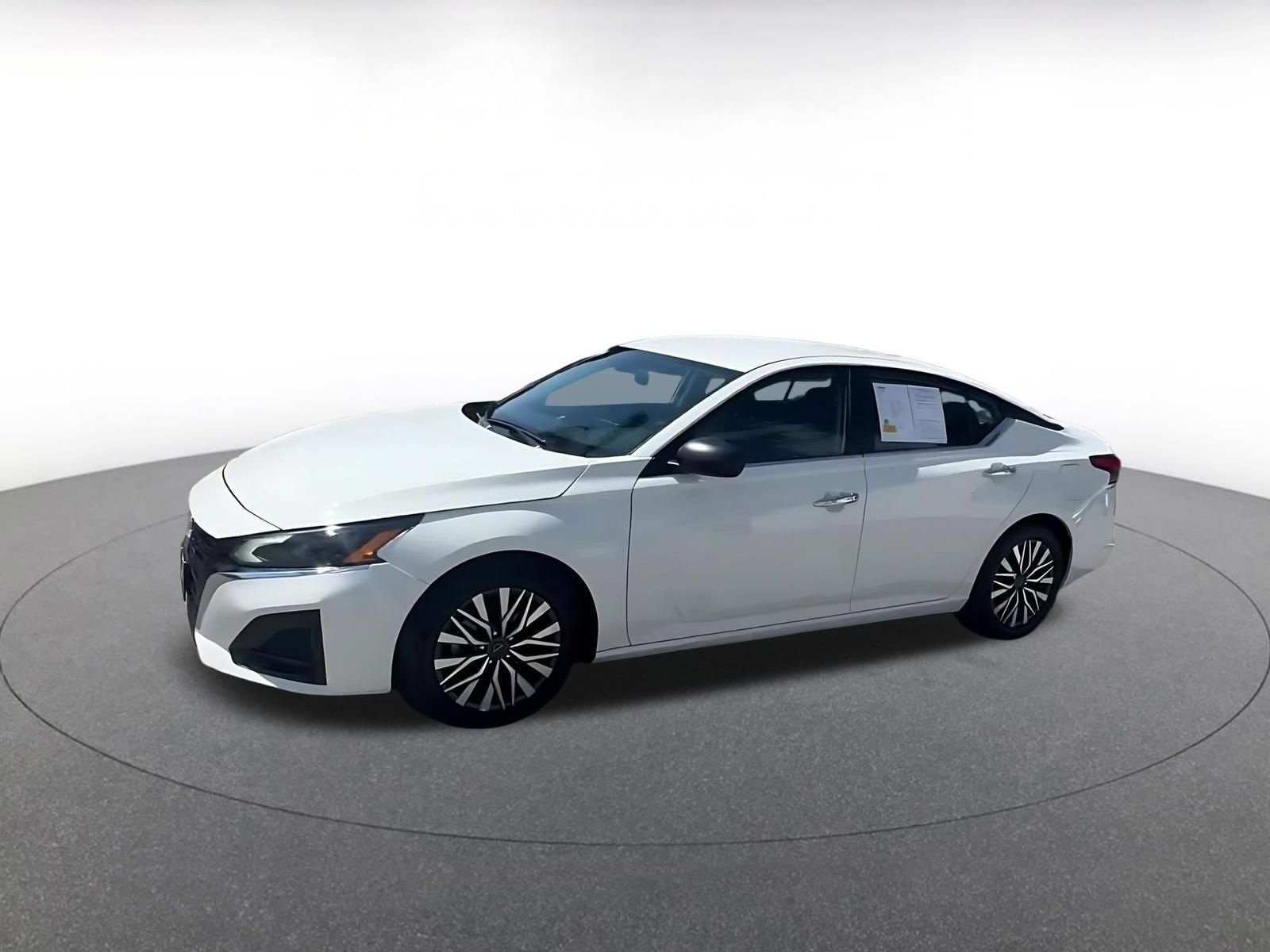 Thumbnail: 2025 Nissan Altima - 8