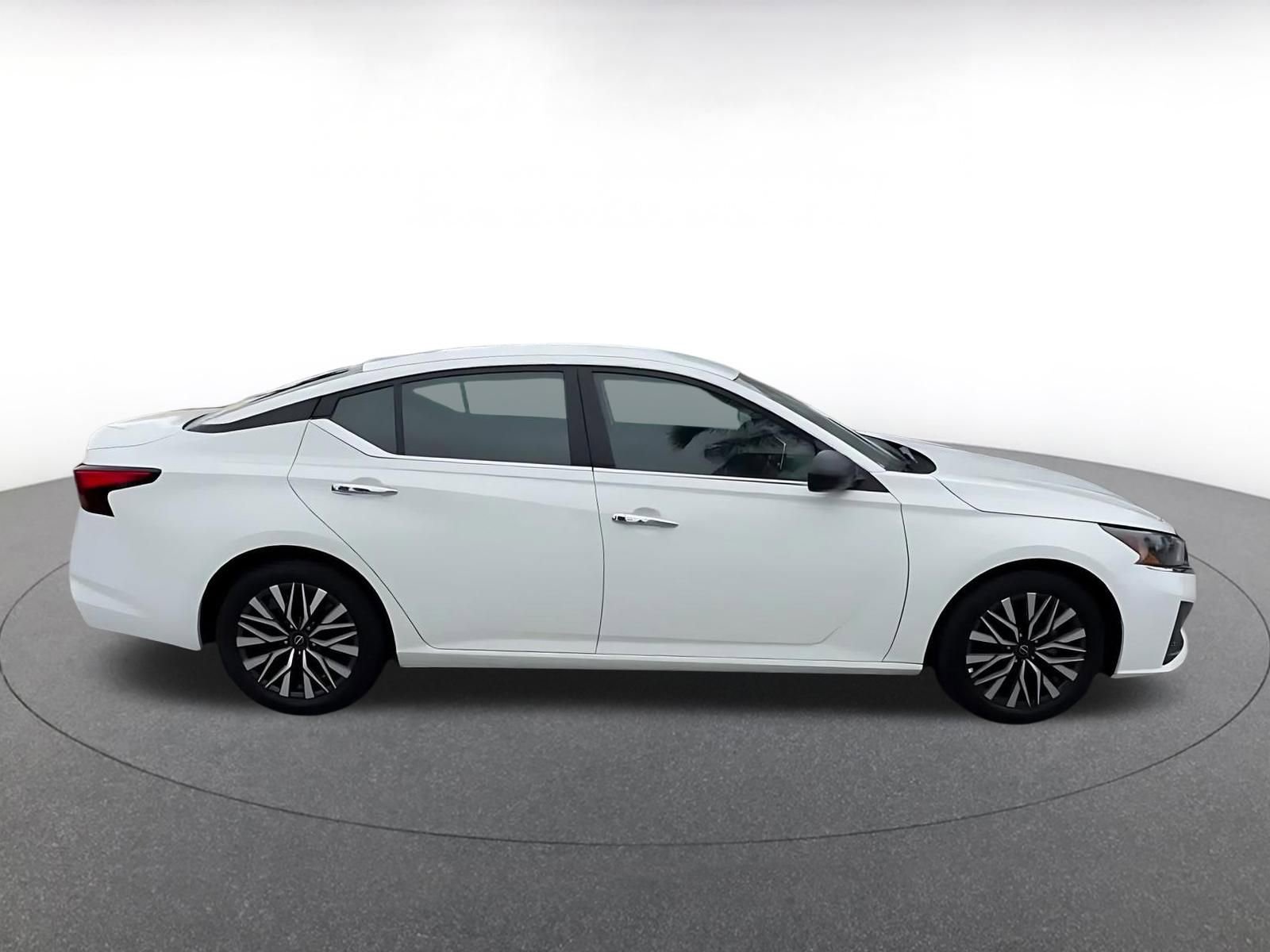 Thumbnail: 2025 Nissan Altima - 16