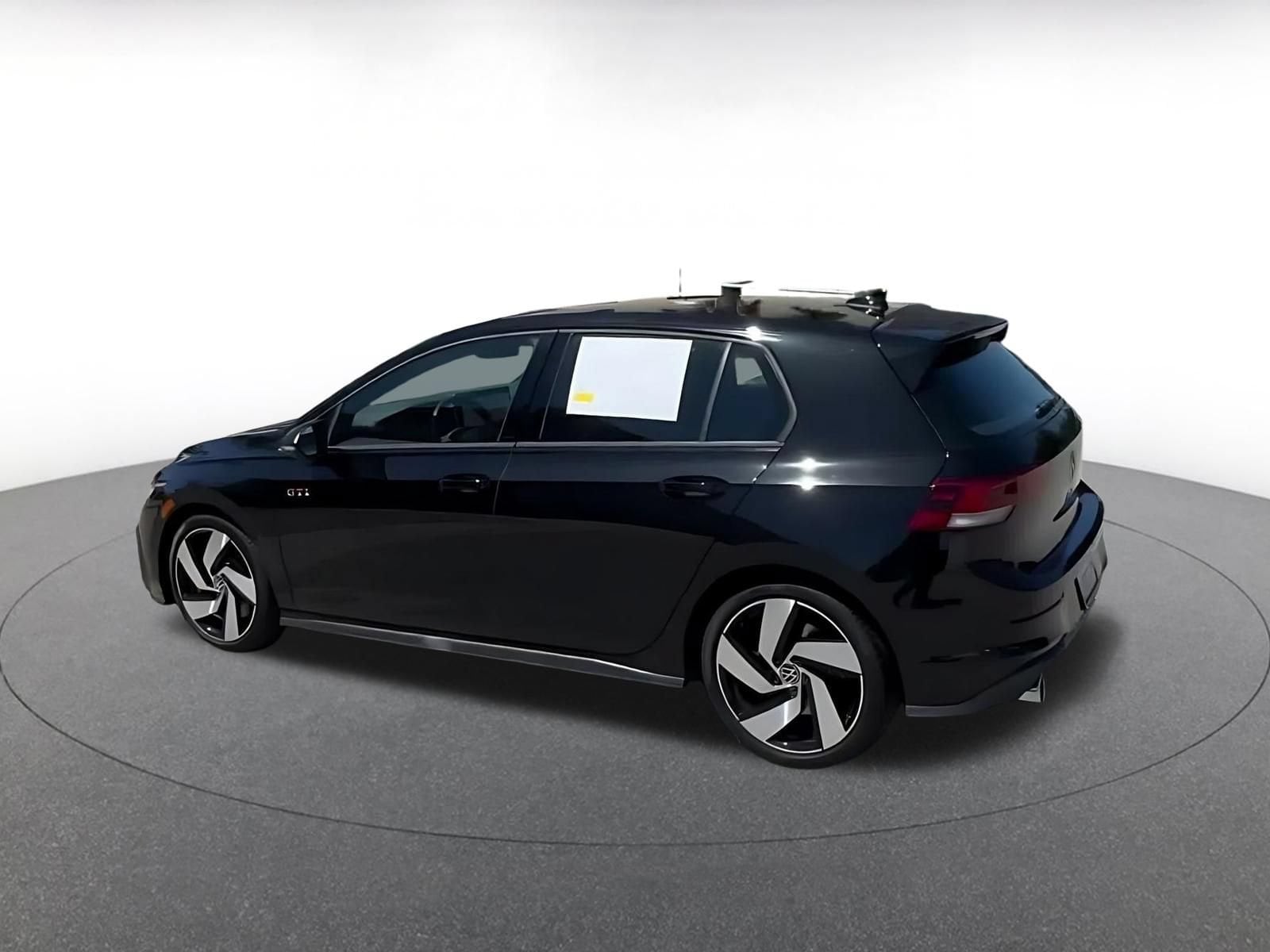 Thumbnail: 2026 Volkswagen Golf - 8