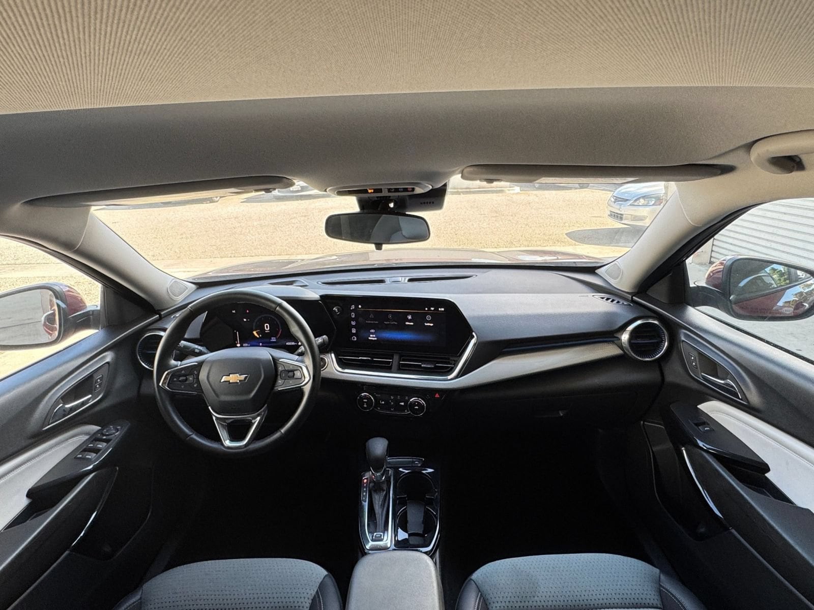 Thumbnail: 2025 Chevrolet Trax - 32
