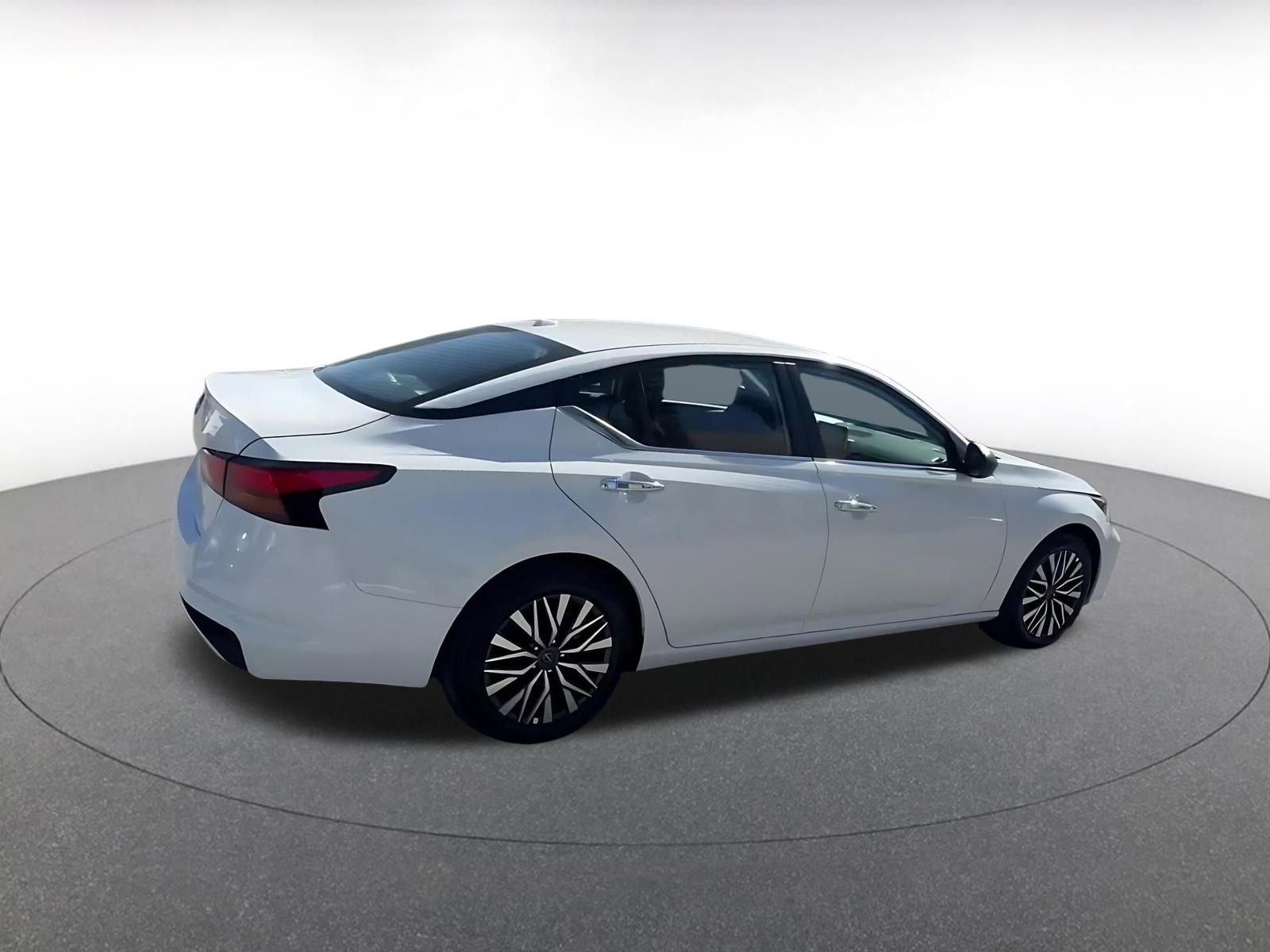 Thumbnail: 2025 Nissan Altima - 15