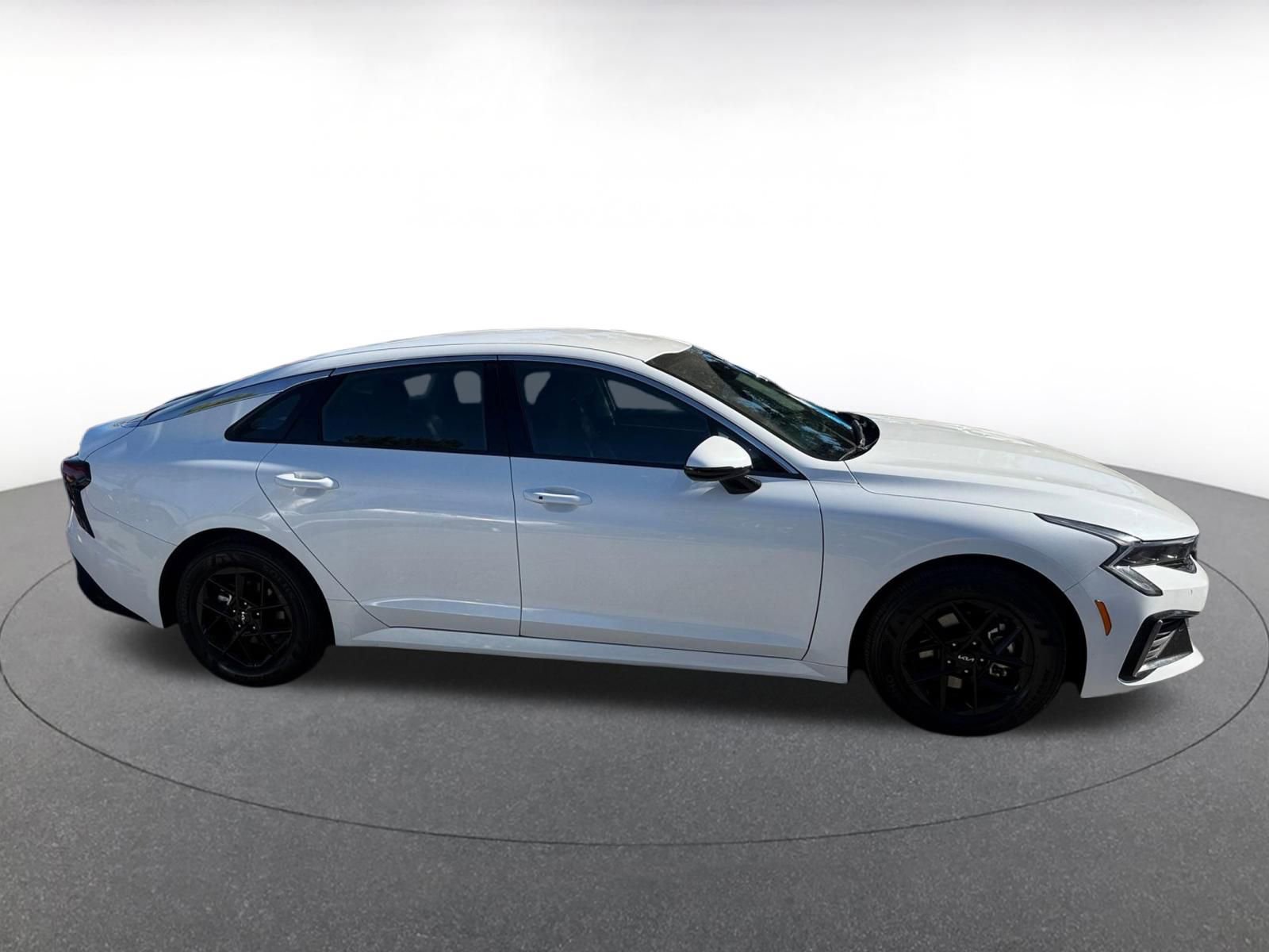 Thumbnail: 2025 Kia K5 - 15