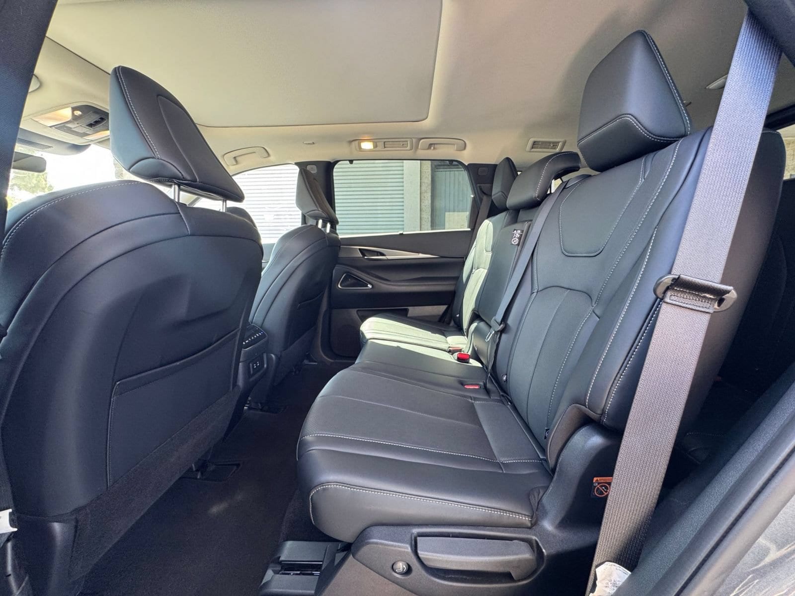 Thumbnail: 2026 INFINITI QX60 - 29