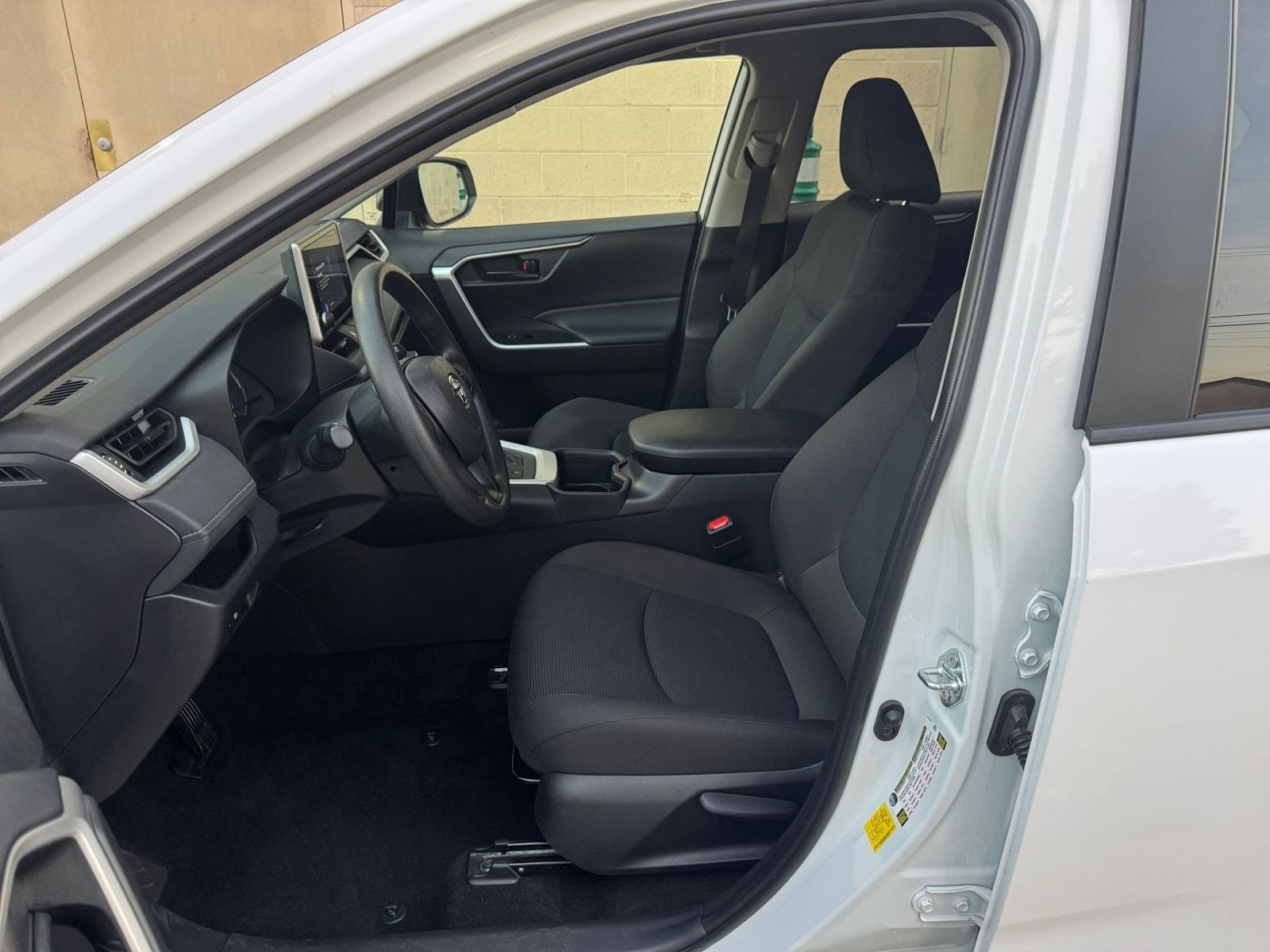 Thumbnail: 2025 Toyota RAV4 - 25