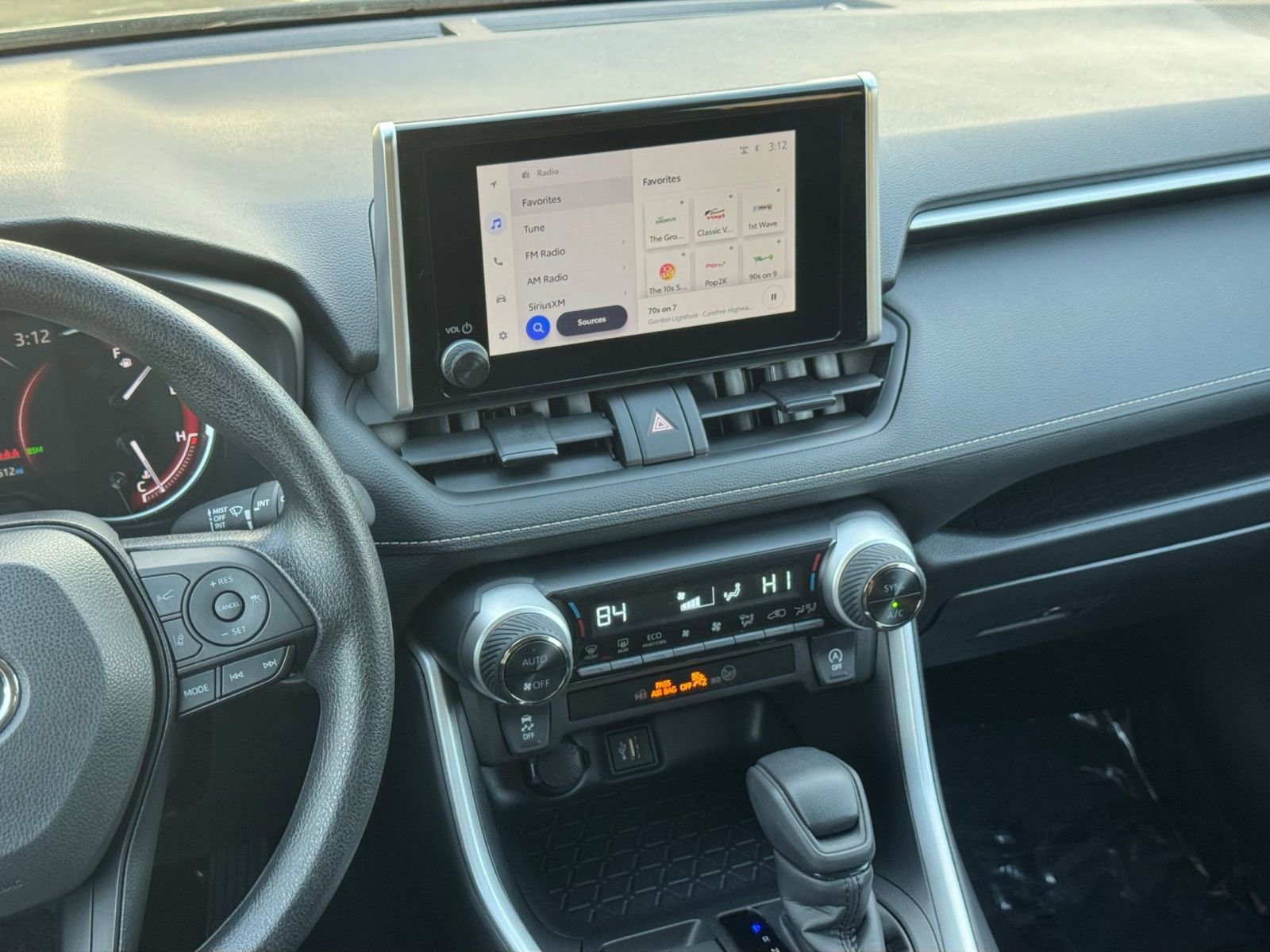 Thumbnail: 2025 Toyota RAV4 - 21