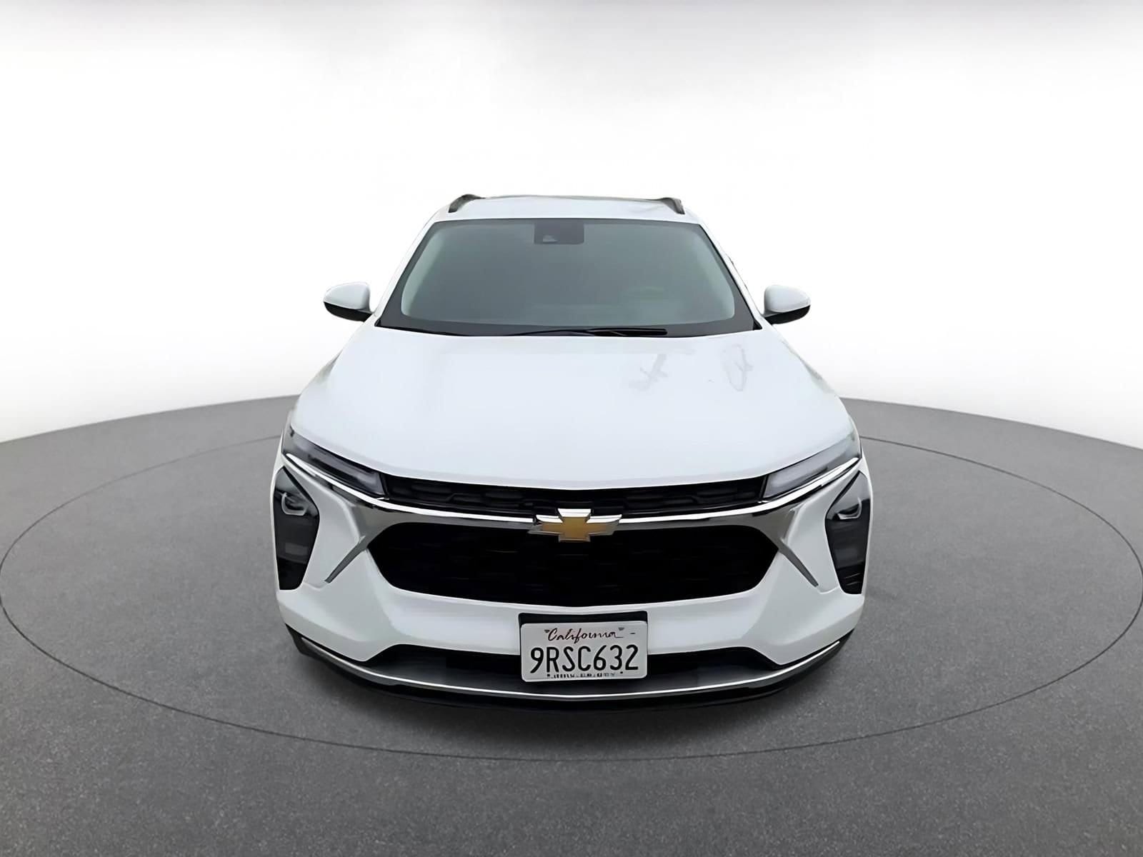 Thumbnail: 2025 Chevrolet Trax - 4